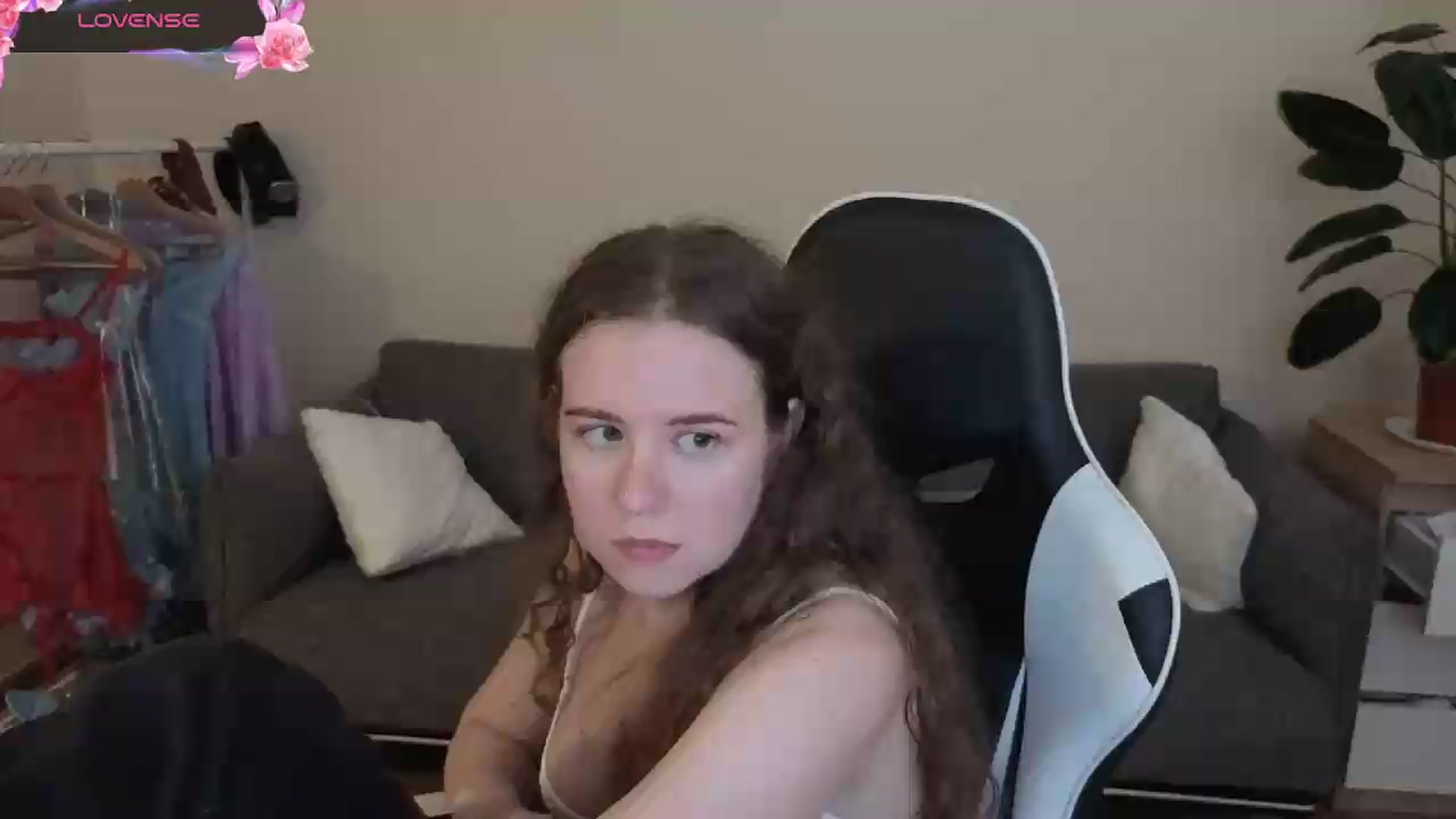 Gallery image thumbnail from BlueFlowerr's myfreecams stream on, 07/21/2026, 21:49 image 10 of 20