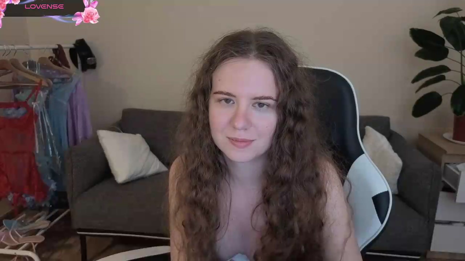 Gallery image thumbnail from BlueFlowerr's myfreecams stream on, 07/21/2026, 21:49 image 15 of 20