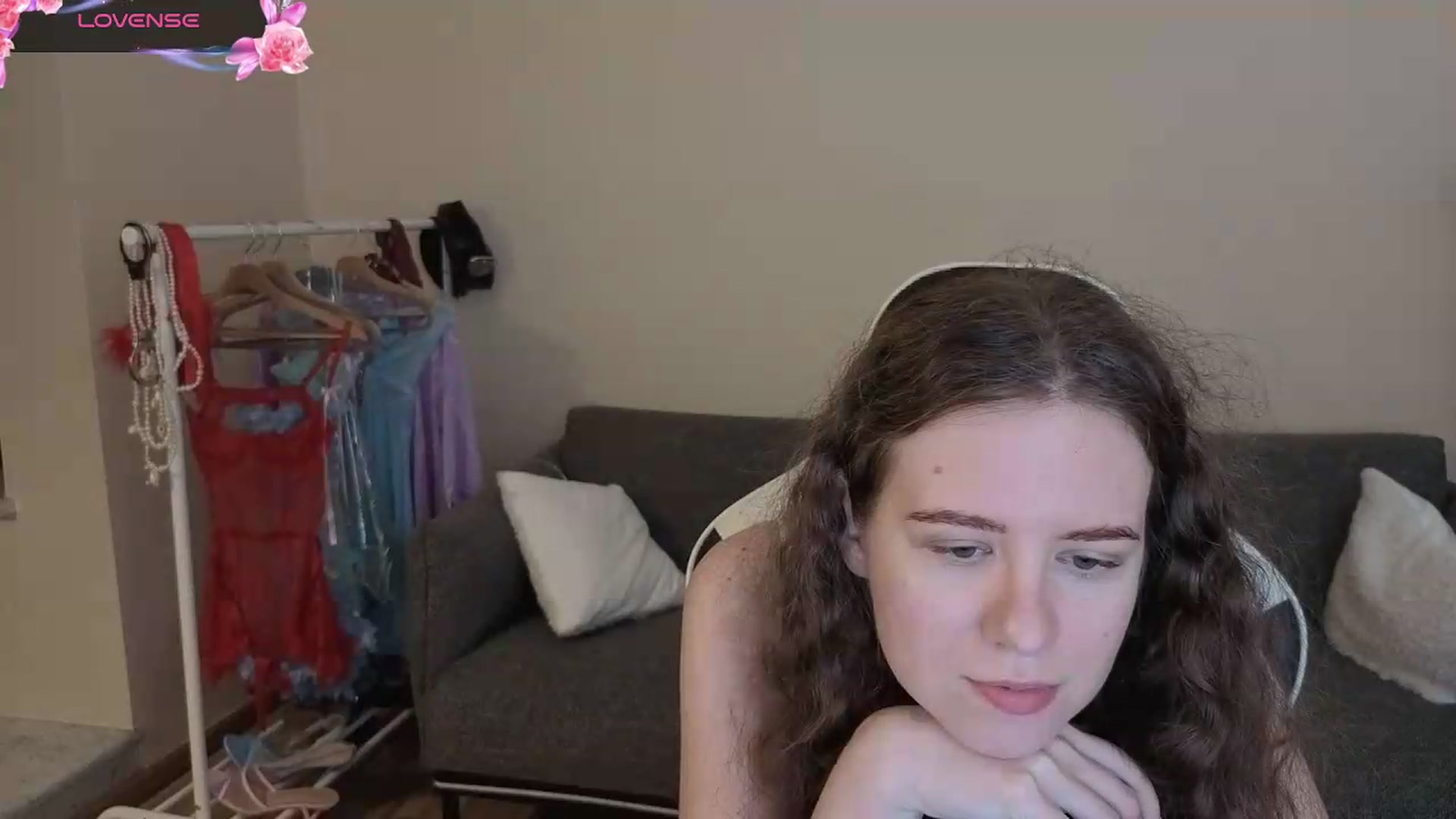 Gallery image thumbnail from BlueFlowerr's myfreecams stream on, 07/21/2026, 23:03 image 7 of 20