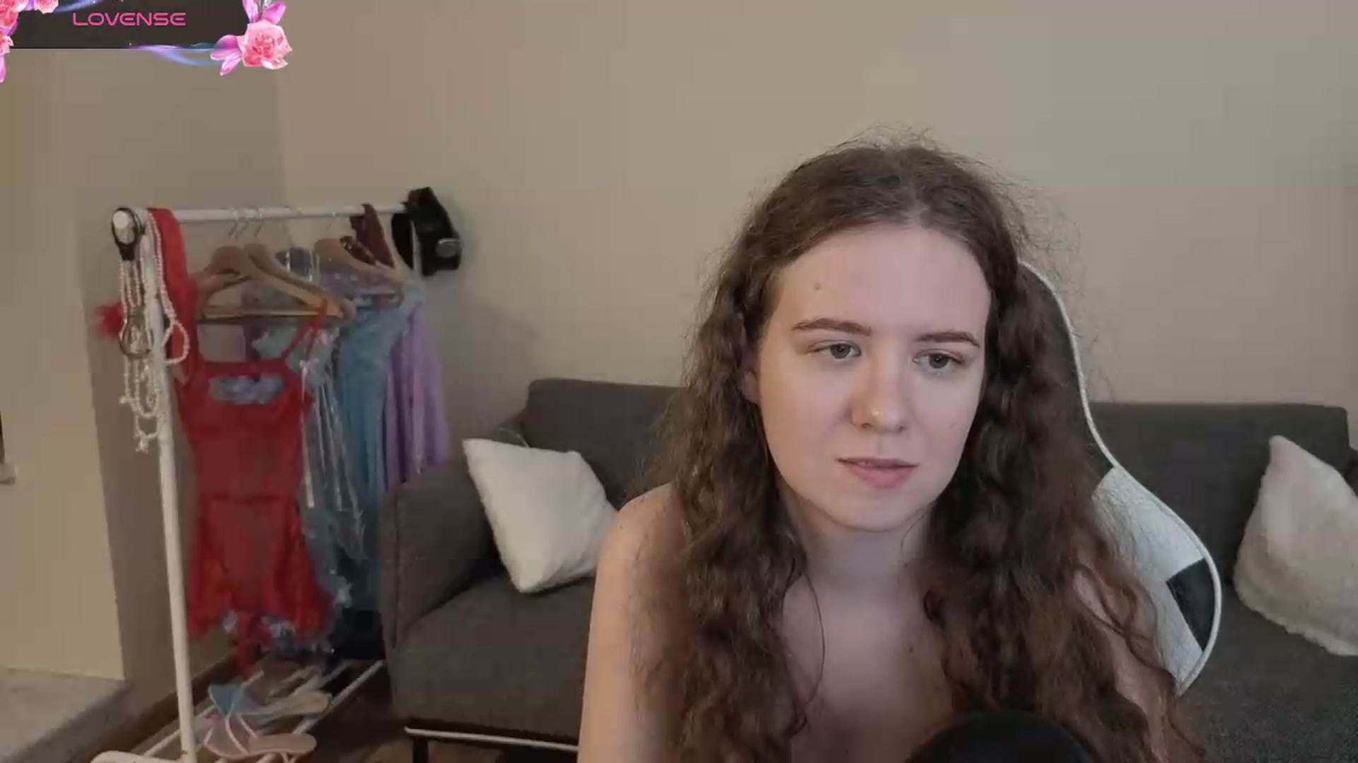 Gallery image thumbnail from BlueFlowerr's myfreecams stream on, 07/21/2026, 23:03 image 9 of 20