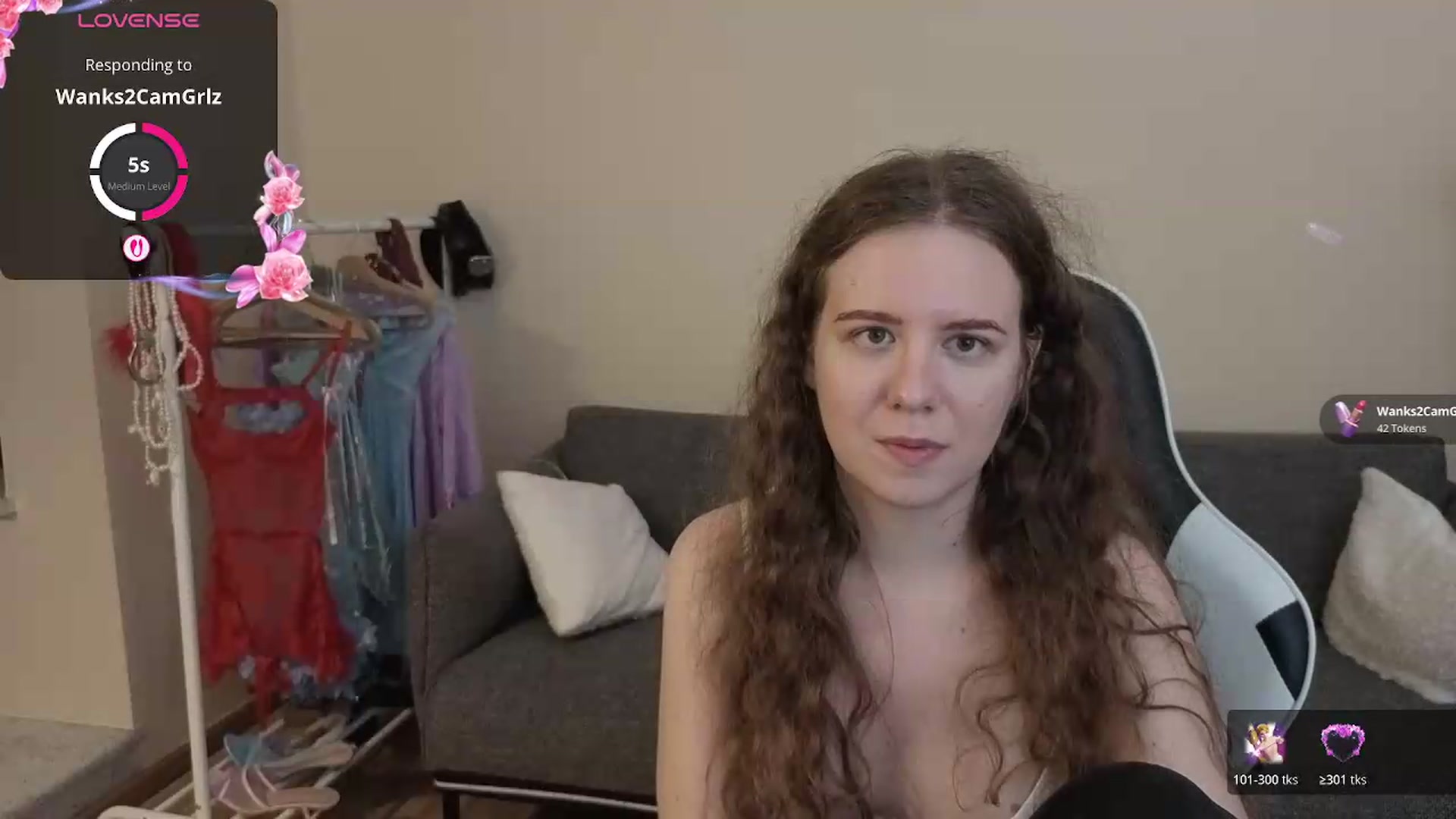 Gallery image thumbnail from BlueFlowerr's myfreecams stream on, 07/21/2026, 23:03 image 17 of 20