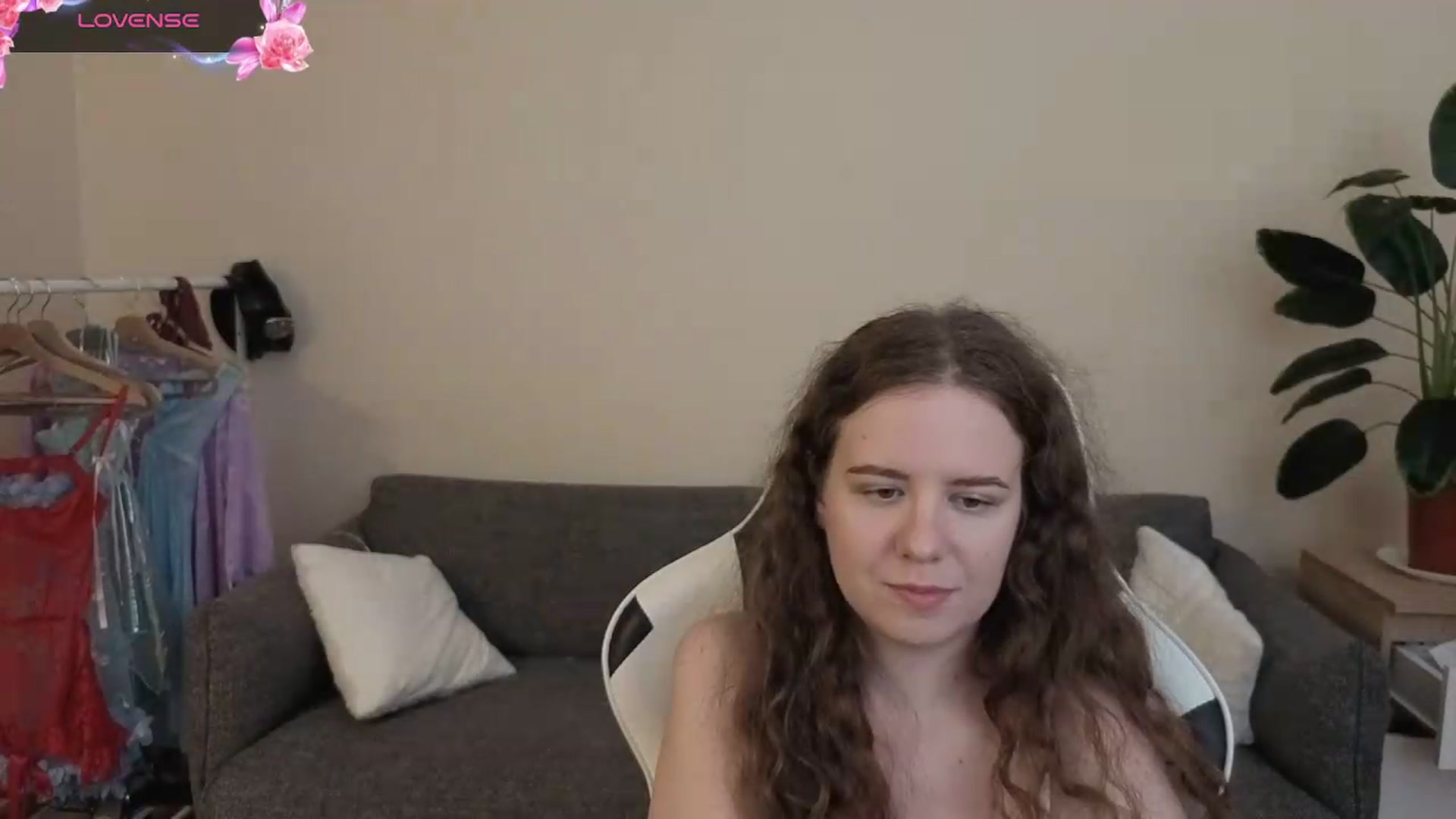 Gallery image thumbnail from BlueFlowerr's myfreecams stream on, 07/22/2026, 24:10 image 5 of 20