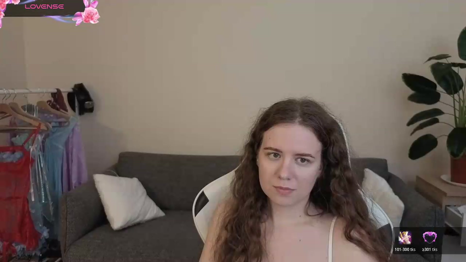 Gallery image thumbnail from BlueFlowerr's myfreecams stream on, 07/22/2026, 24:10 image 4 of 20