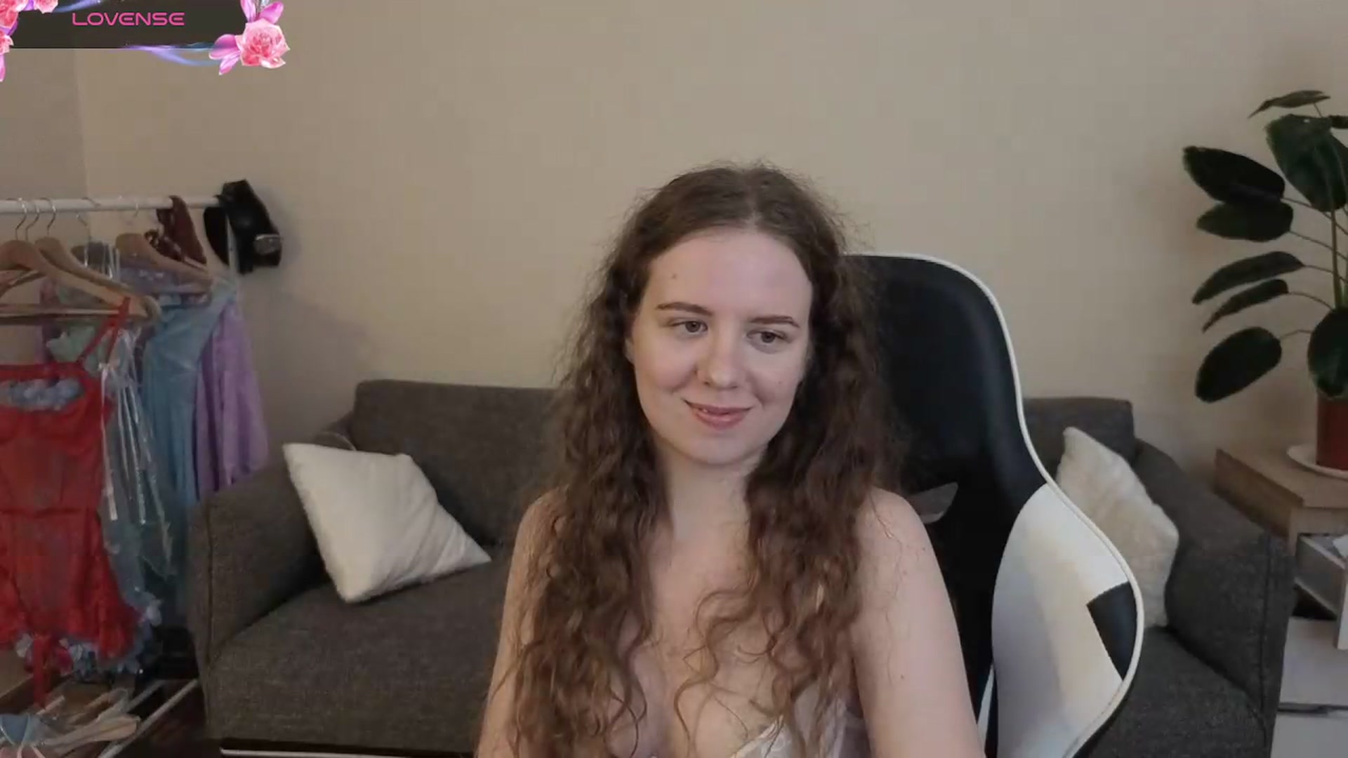 Gallery image thumbnail from BlueFlowerr's myfreecams stream on, 07/22/2026, 24:10 image 20 of 20