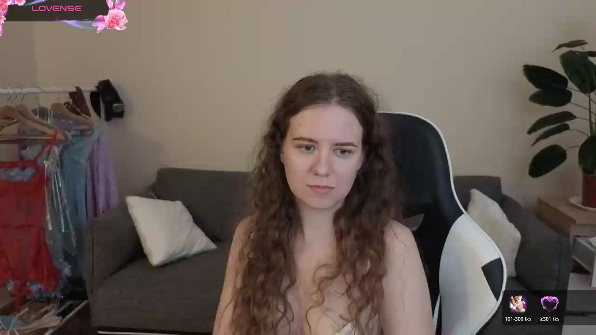 Gallery image thumbnail from BlueFlowerr's myfreecams stream on, 07/22/2026, 24:10 image 18 of 20