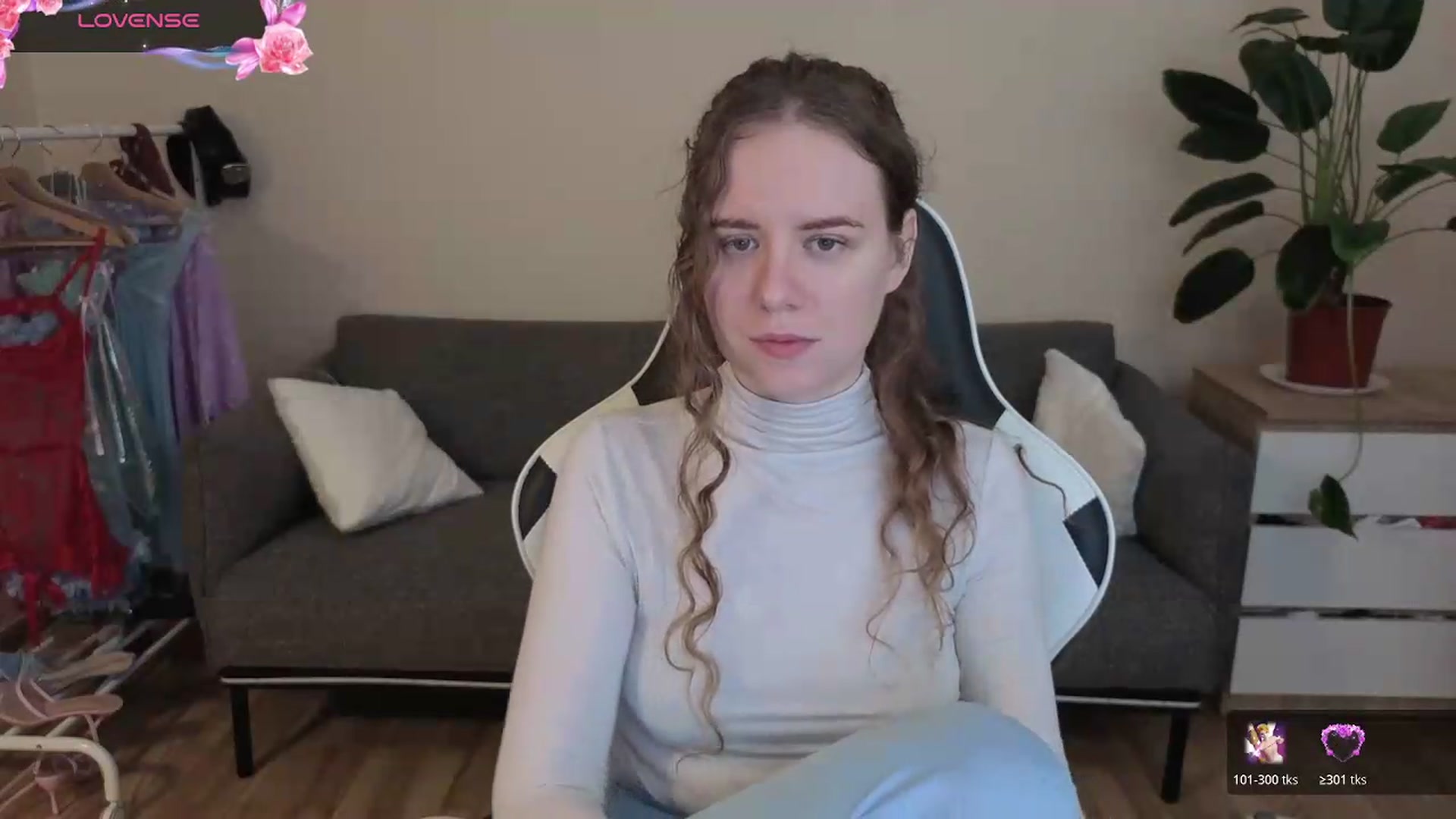 Gallery image thumbnail from BlueFlowerr's myfreecams stream on, 07/23/2026, 17:30 image 19 of 20