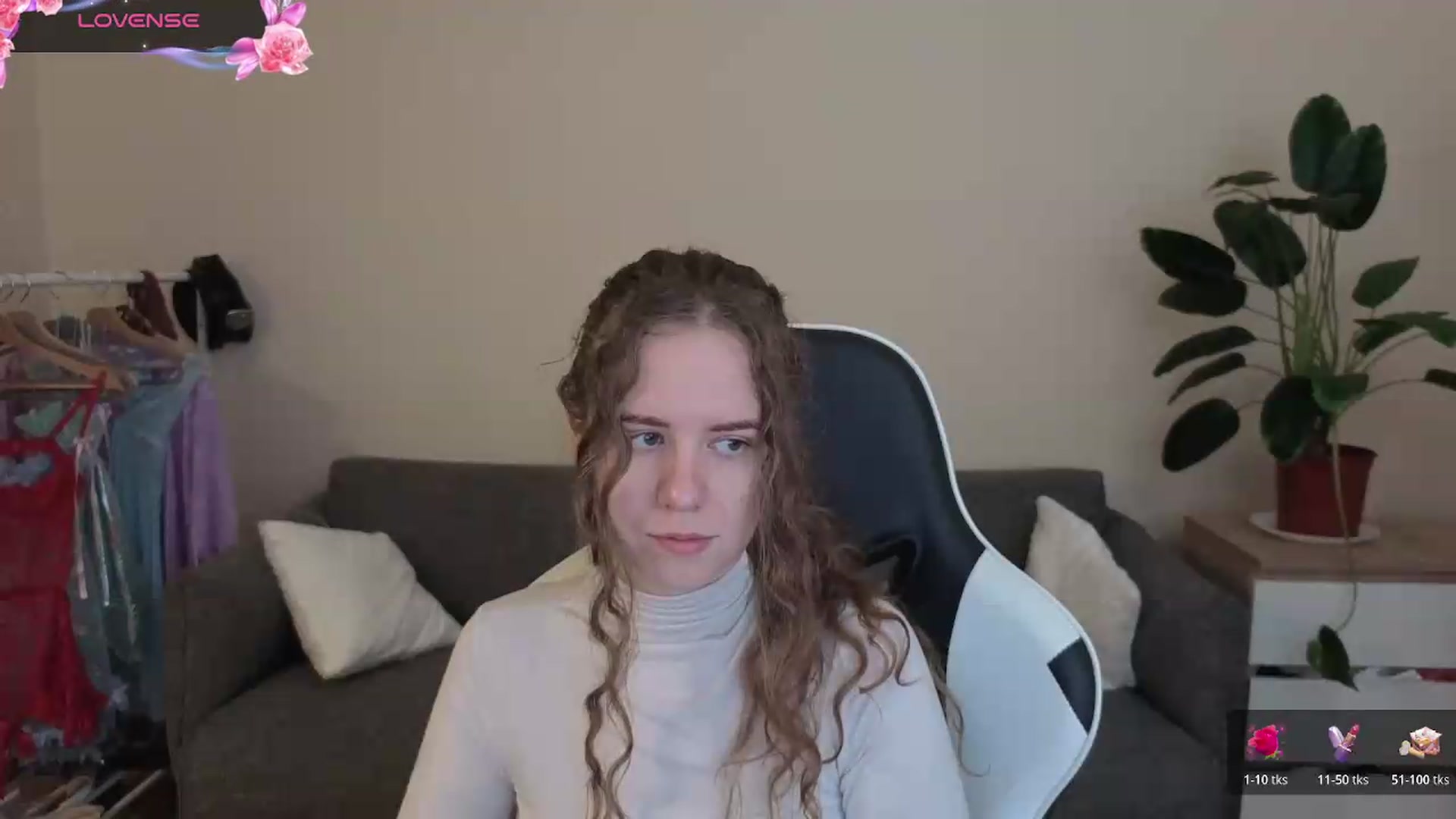 Gallery image thumbnail from BlueFlowerr's myfreecams stream on, 07/23/2026, 17:30 image 5 of 20