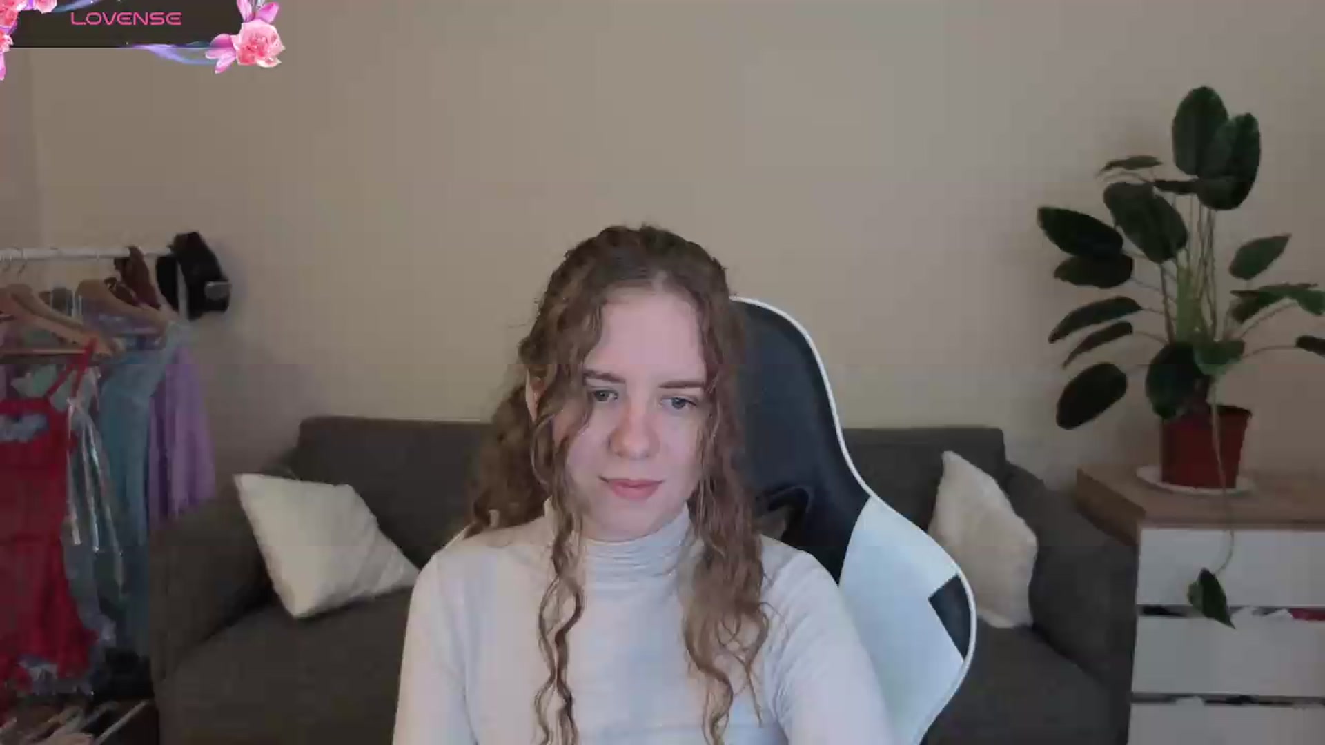Gallery image thumbnail from BlueFlowerr's myfreecams stream on, 07/23/2026, 17:30 image 1 of 20