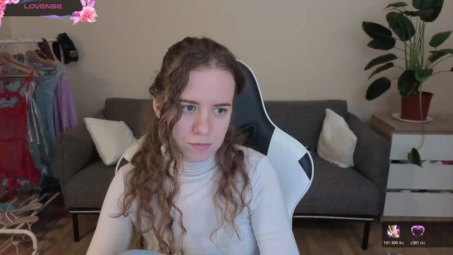 Gallery image thumbnail from BlueFlowerr's myfreecams stream on, 07/23/2026, 18:48 image 11 of 20