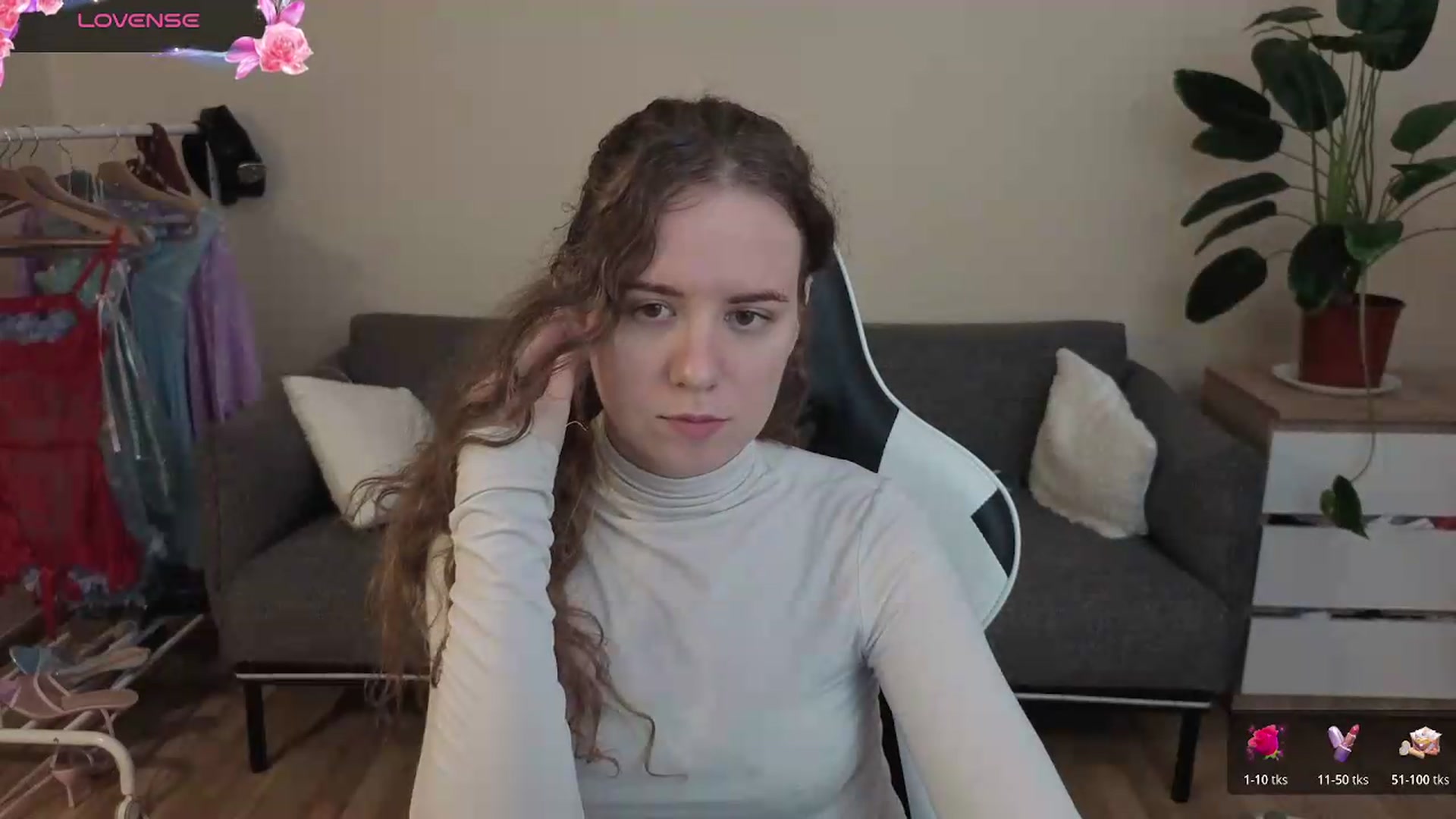 Gallery image thumbnail from BlueFlowerr's myfreecams stream on, 07/23/2026, 18:48 image 16 of 20