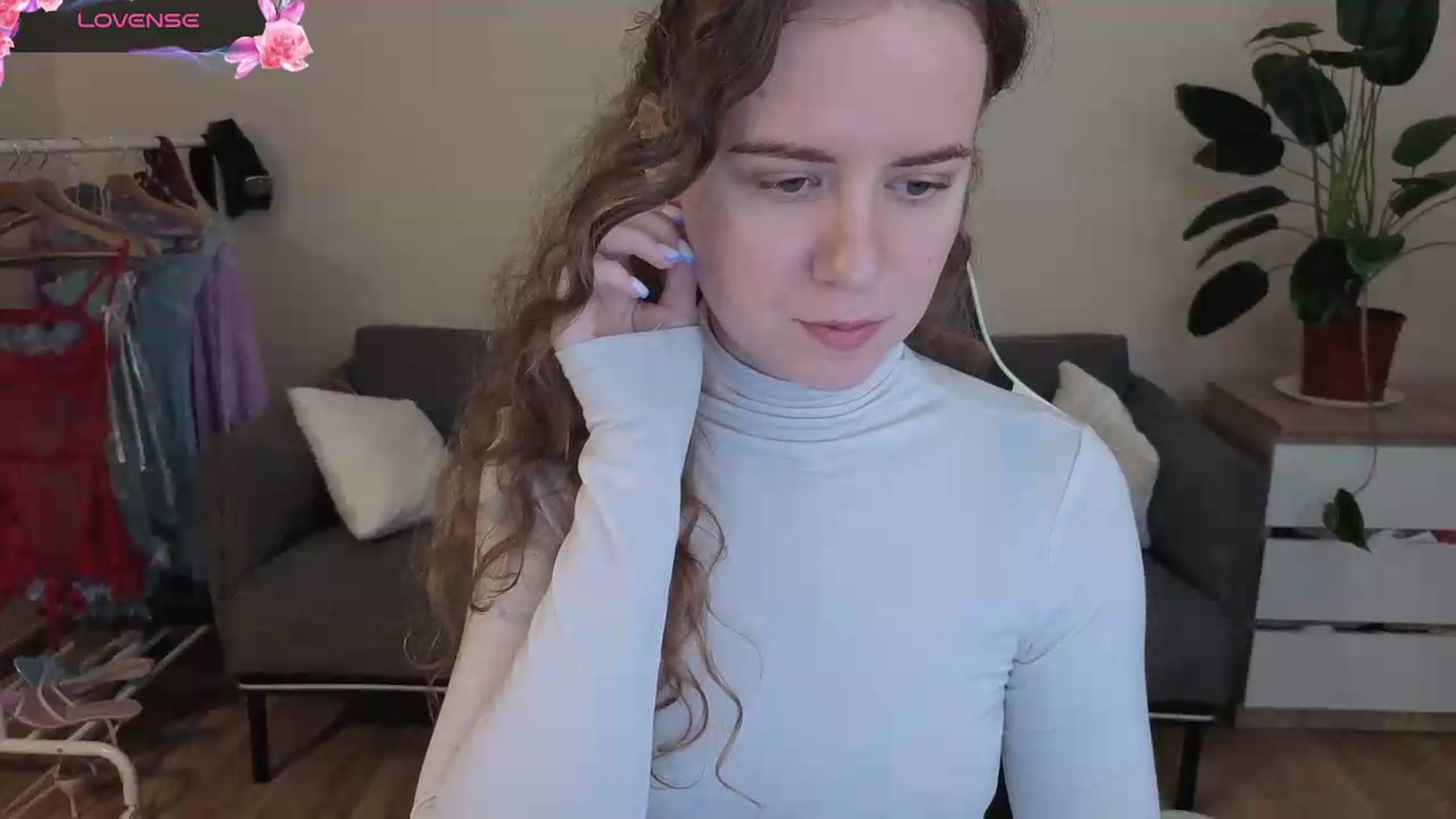 Gallery image thumbnail from BlueFlowerr's myfreecams stream on, 07/23/2026, 18:48 image 17 of 20