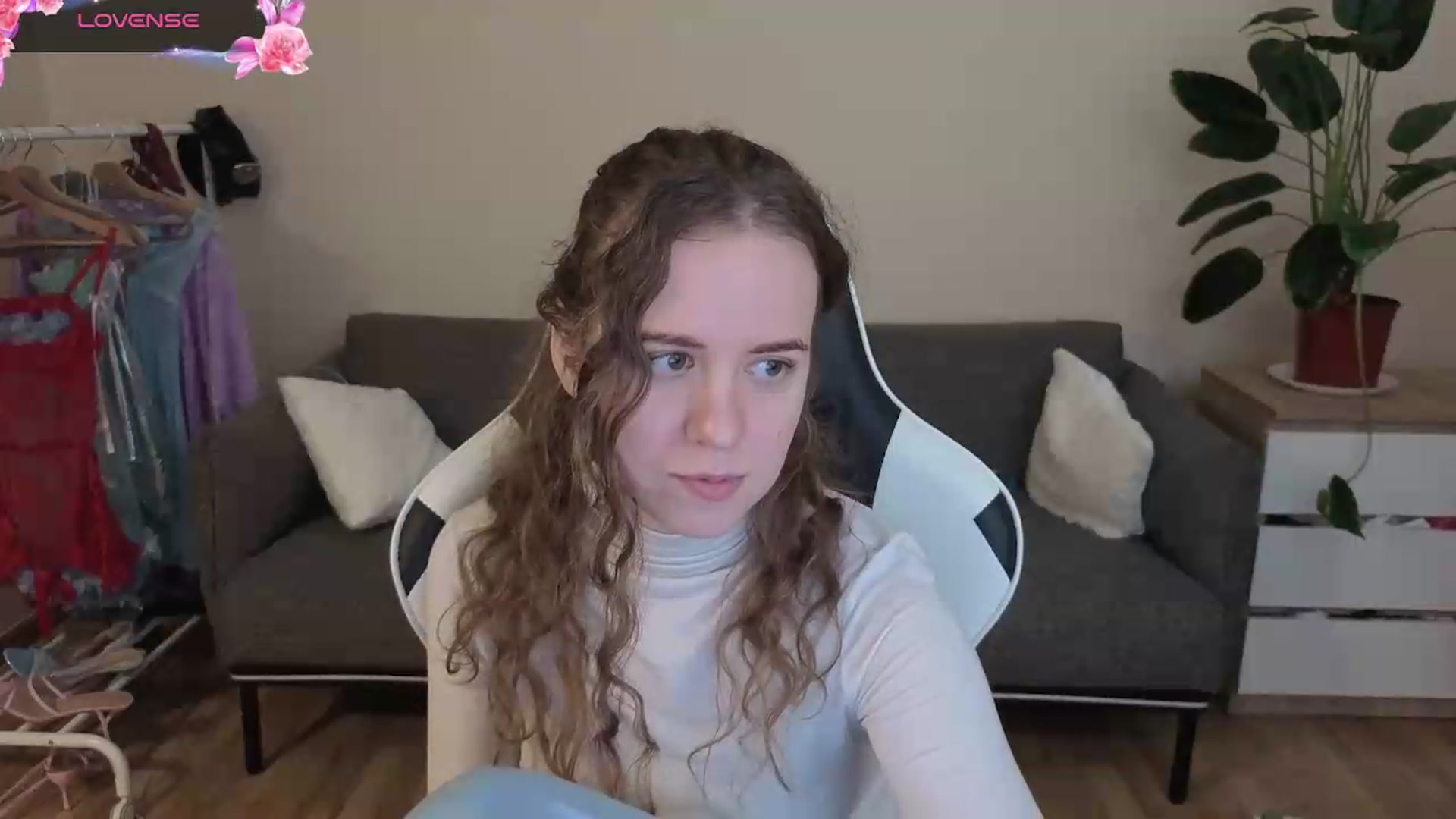 Gallery image thumbnail from BlueFlowerr's myfreecams stream on, 07/23/2026, 18:48 image 14 of 20