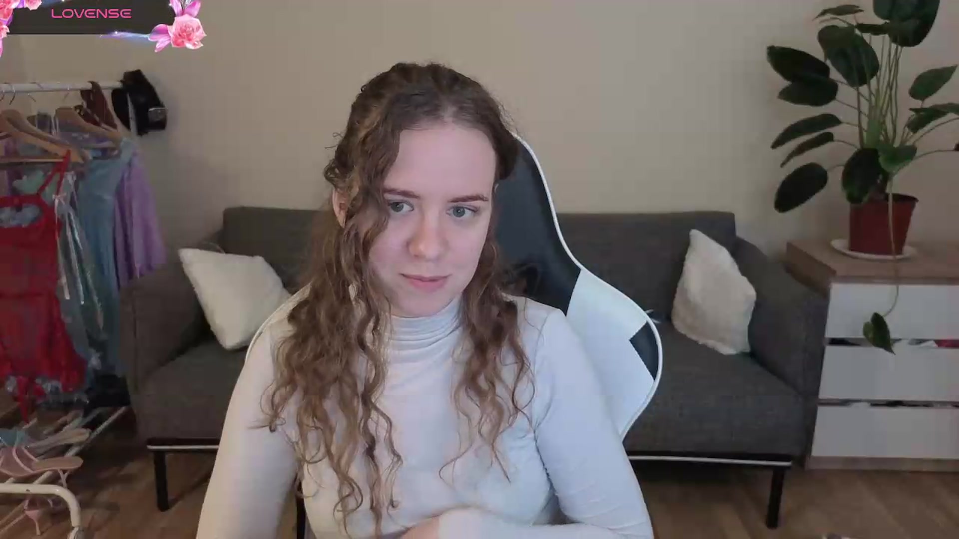 Gallery image thumbnail from BlueFlowerr's myfreecams stream on, 07/23/2026, 18:48 image 12 of 20