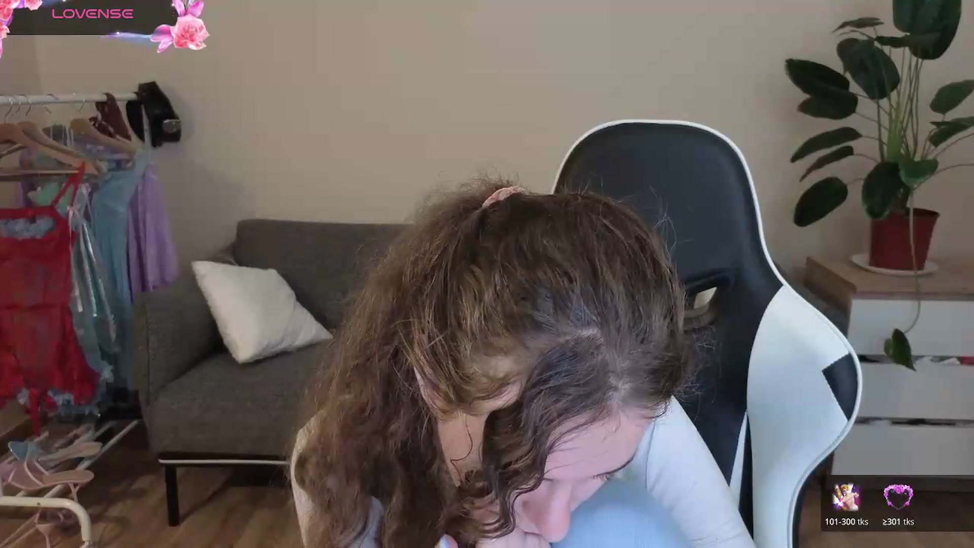 Gallery image thumbnail from BlueFlowerr's myfreecams stream on, 07/23/2026, 18:48 image 18 of 20