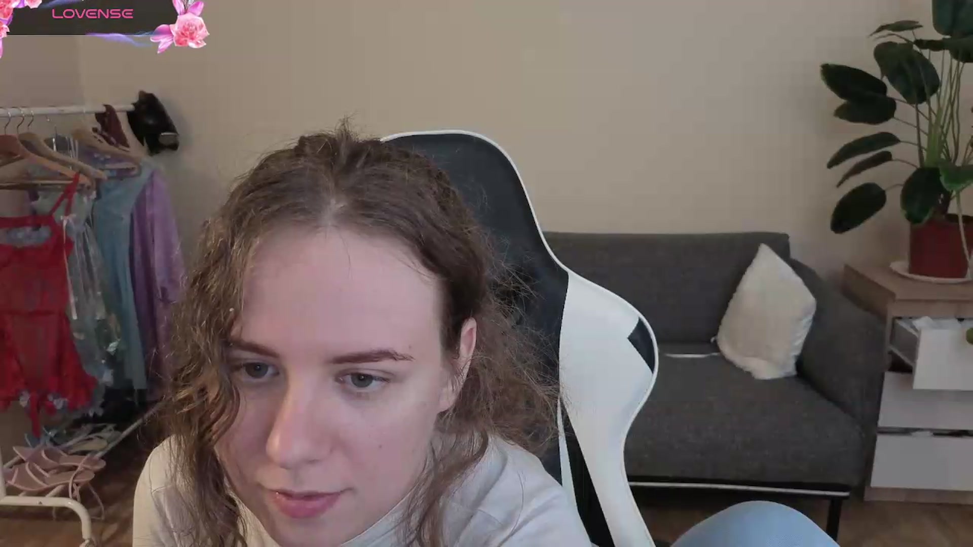 Gallery image thumbnail from BlueFlowerr's myfreecams stream on, 07/23/2026, 20:18 image 17 of 20