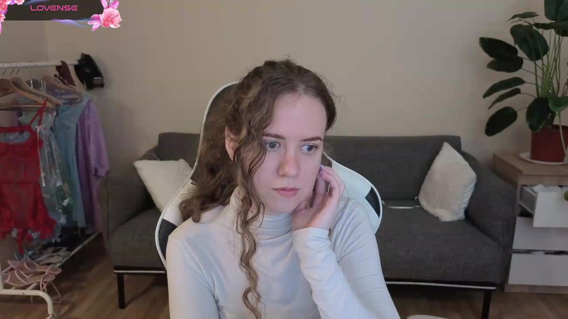 Gallery image thumbnail from BlueFlowerr's myfreecams stream on, 07/23/2026, 20:18 image 11 of 20
