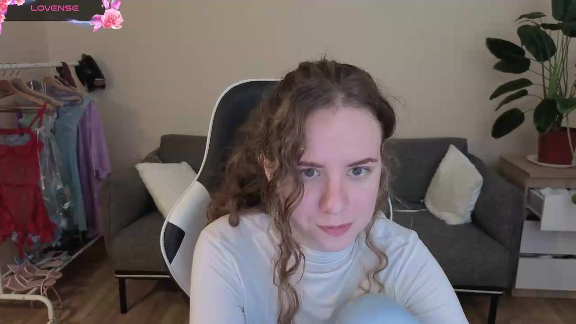 Gallery image thumbnail from BlueFlowerr's myfreecams stream on, 07/23/2026, 20:18 image 12 of 20
