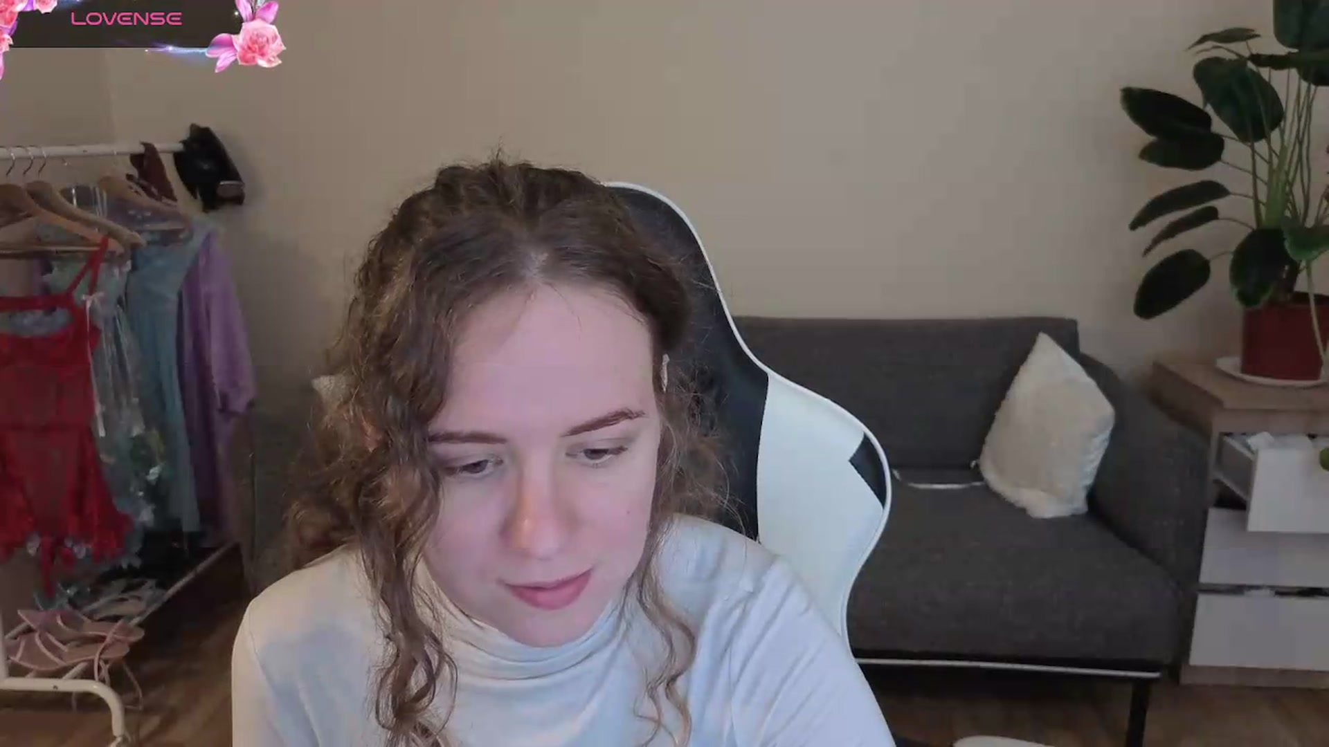 Gallery image thumbnail from BlueFlowerr's myfreecams stream on, 07/23/2026, 20:18 image 20 of 20