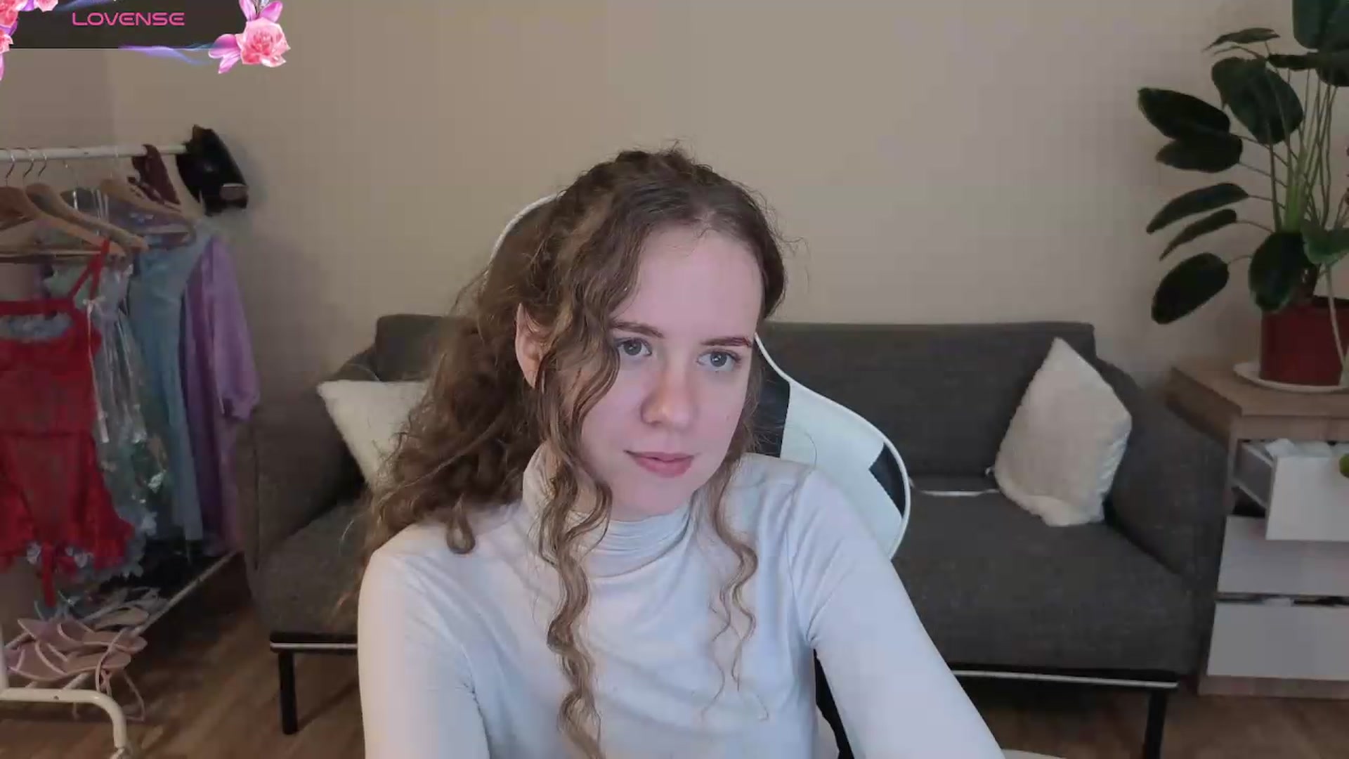 Gallery image thumbnail from BlueFlowerr's myfreecams stream on, 07/23/2026, 20:18 image 5 of 20