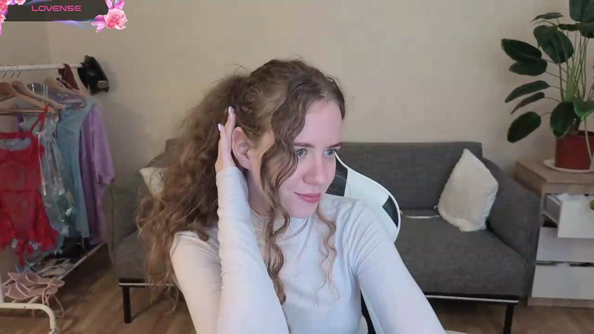 Gallery image thumbnail from BlueFlowerr's myfreecams stream on, 07/23/2026, 20:18 image 3 of 20
