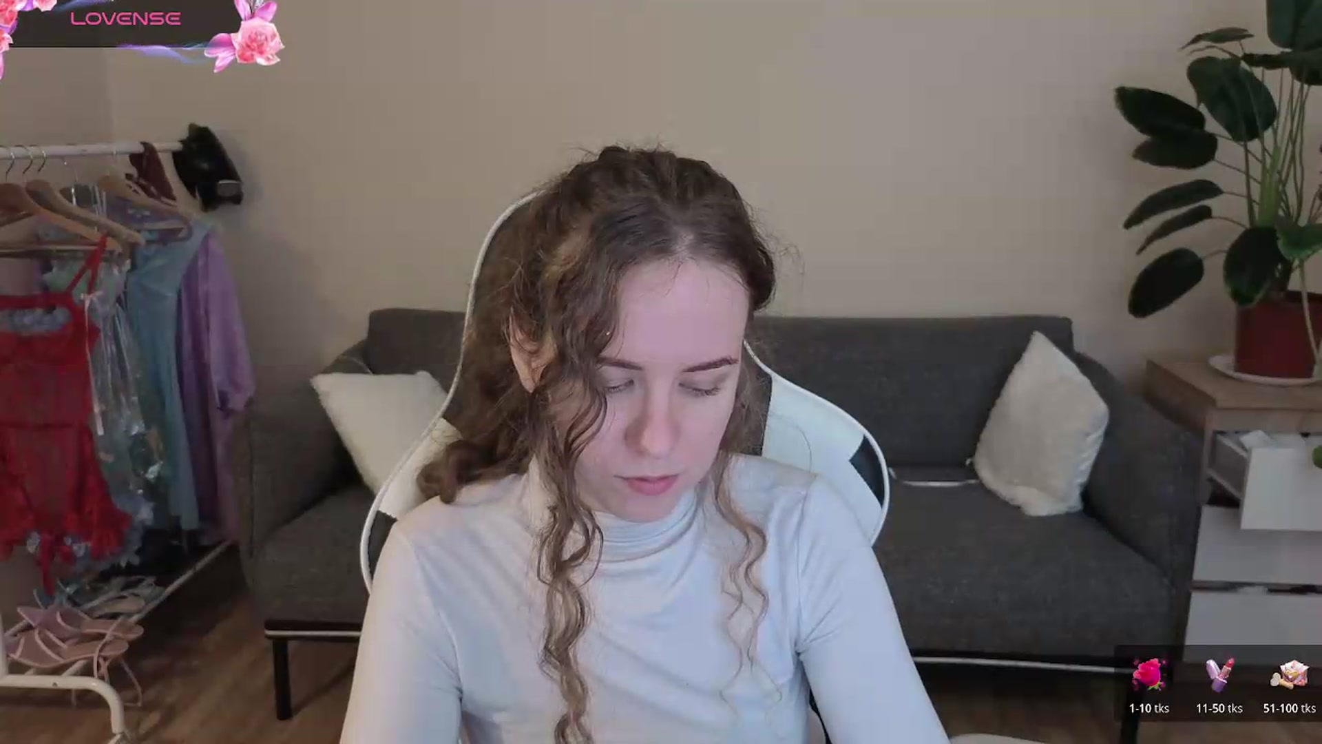 Gallery image thumbnail from BlueFlowerr's myfreecams stream on, 07/23/2026, 20:18 image 13 of 20