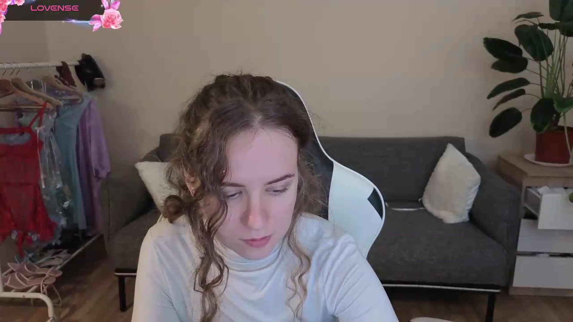 Gallery image thumbnail from BlueFlowerr's myfreecams stream on, 07/23/2026, 20:18 image 14 of 20
