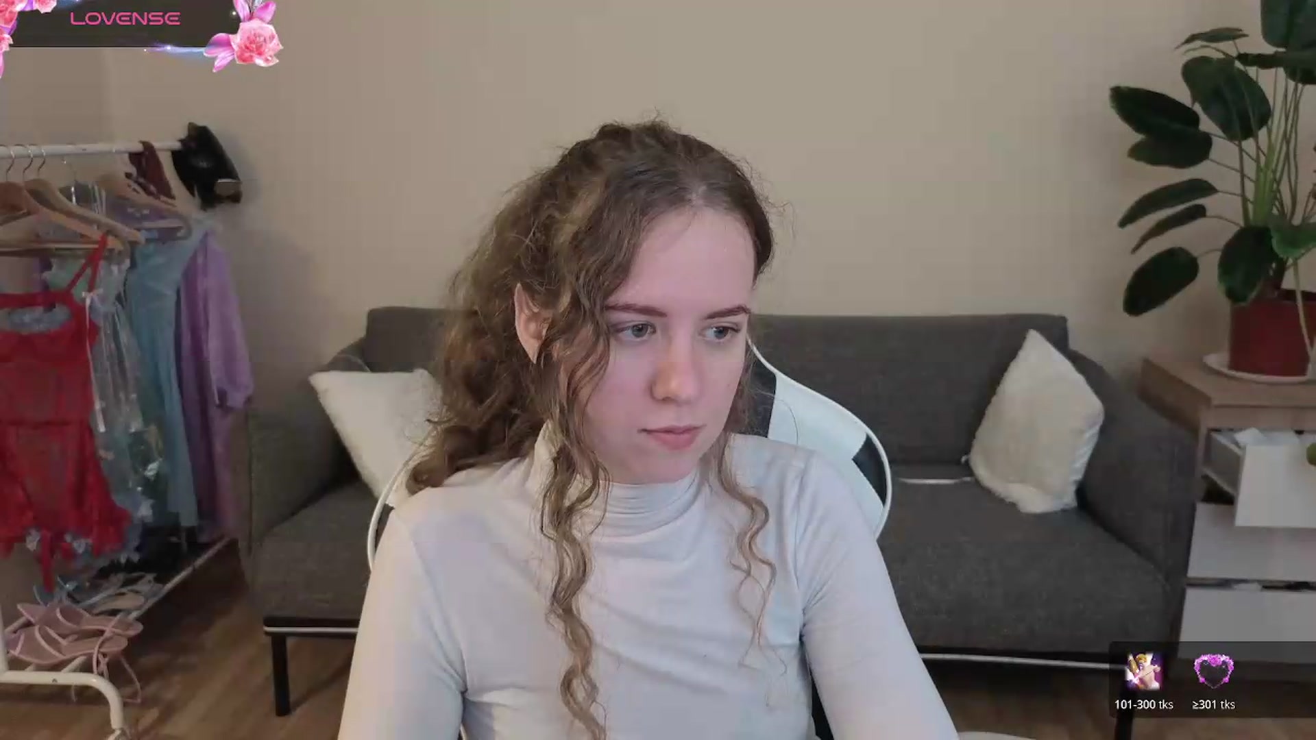 Gallery image thumbnail from BlueFlowerr's myfreecams stream on, 07/23/2026, 20:18 image 18 of 20