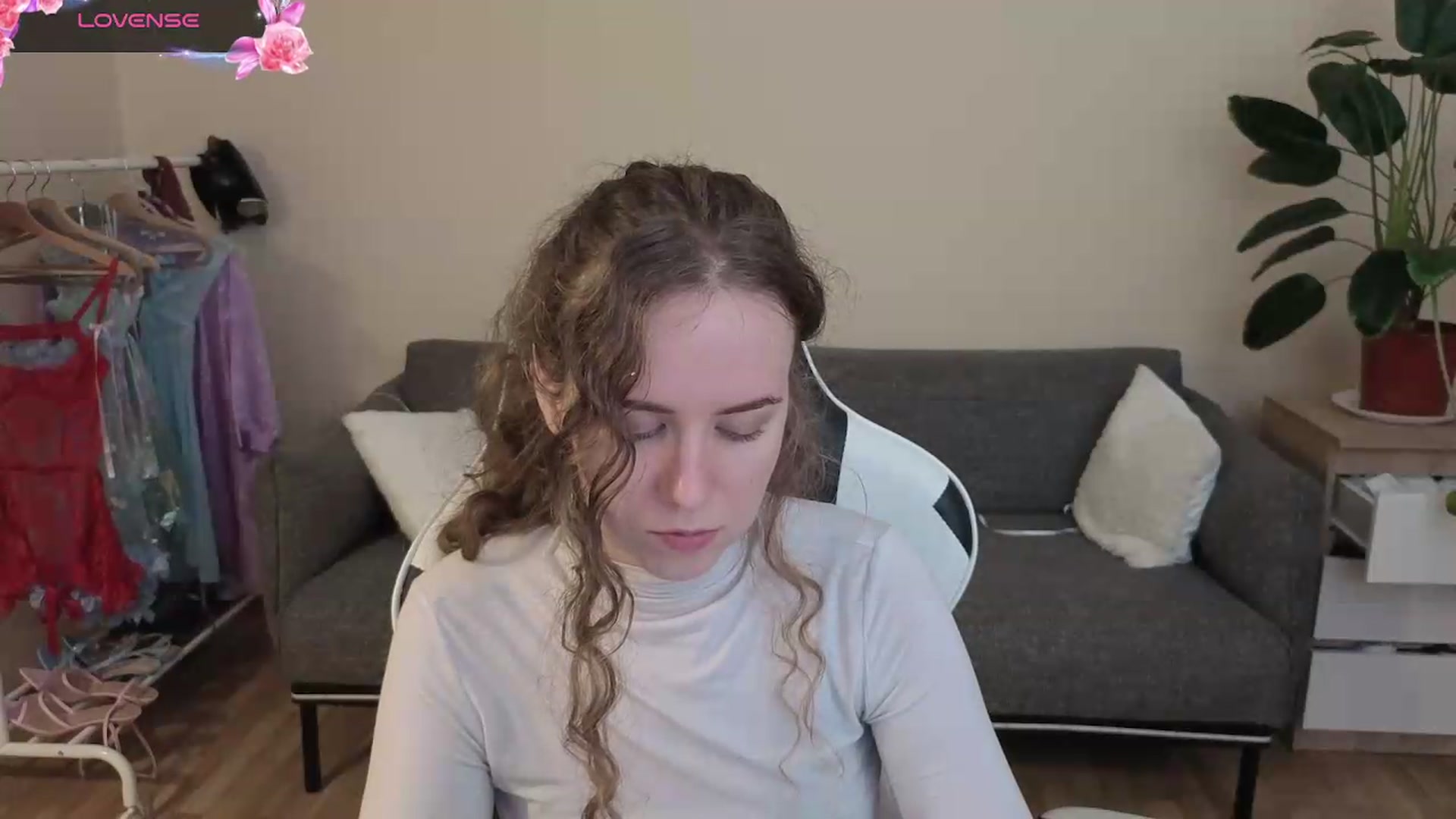 Gallery image thumbnail from BlueFlowerr's myfreecams stream on, 07/23/2026, 20:18 image 16 of 20