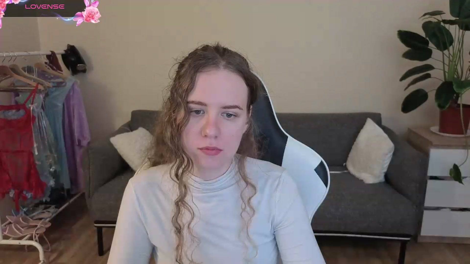 Gallery image thumbnail from BlueFlowerr's myfreecams stream on, 07/23/2026, 22:32 image 12 of 20