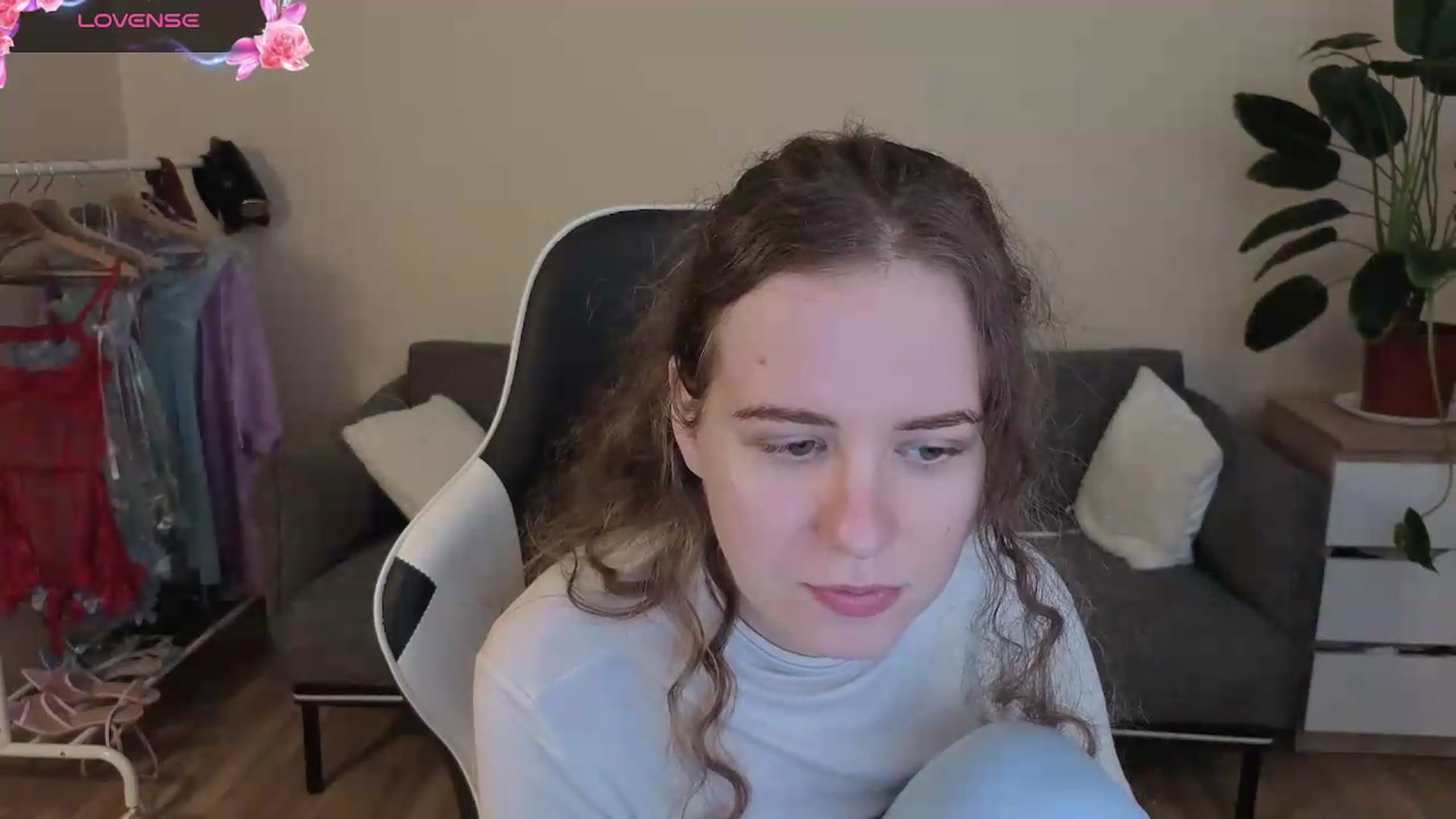 Gallery image thumbnail from BlueFlowerr's myfreecams stream on, 07/23/2026, 22:32 image 20 of 20