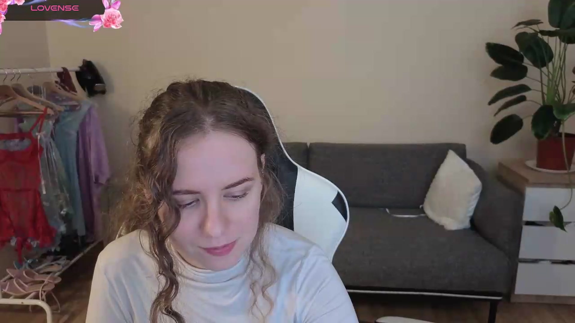 Gallery image thumbnail from BlueFlowerr's myfreecams stream on, 07/24/2026, 24:50 image 19 of 20