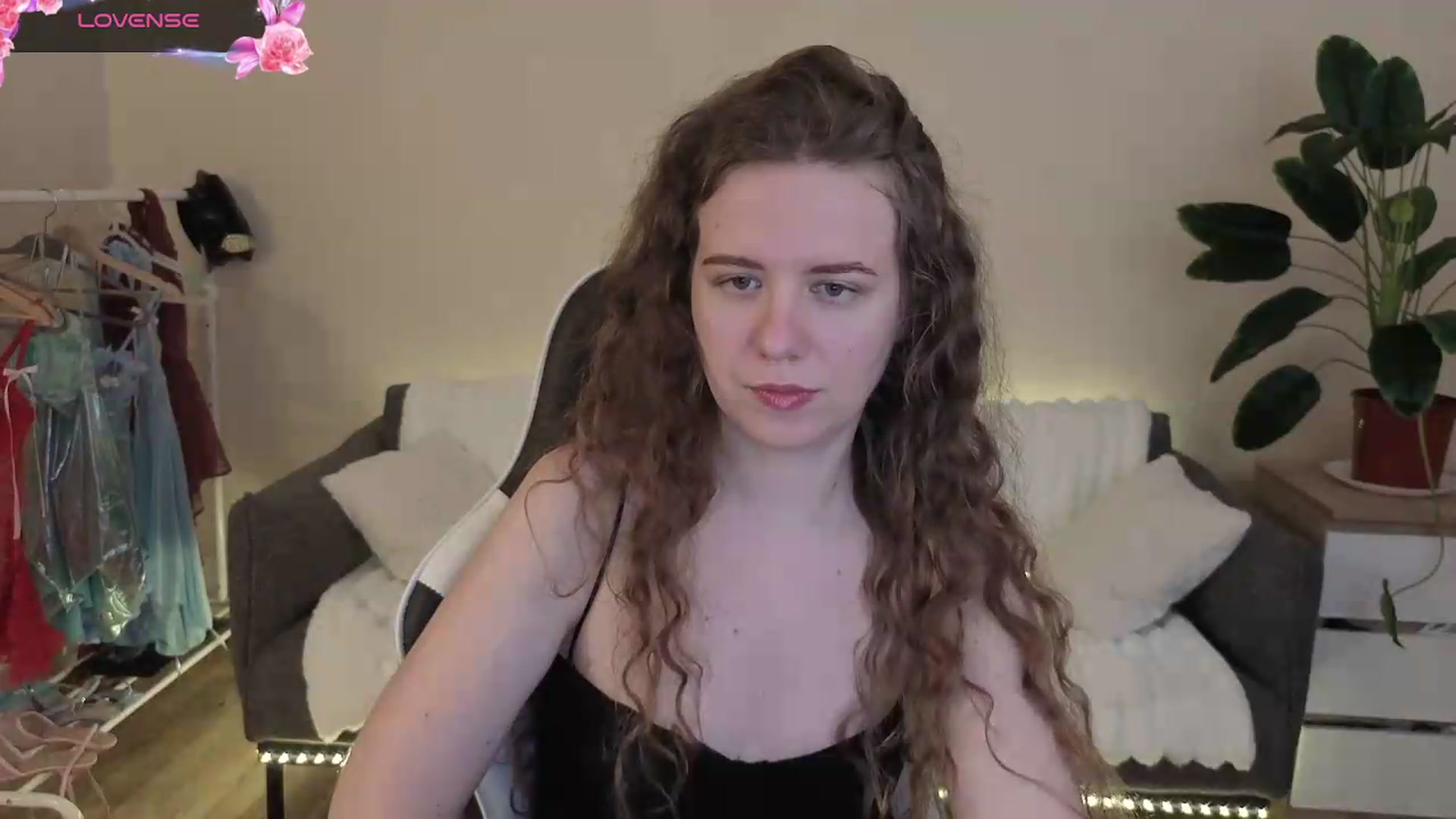 Gallery image thumbnail from BlueFlowerr's myfreecams stream on, 07/26/2026, 21:23 image 13 of 20