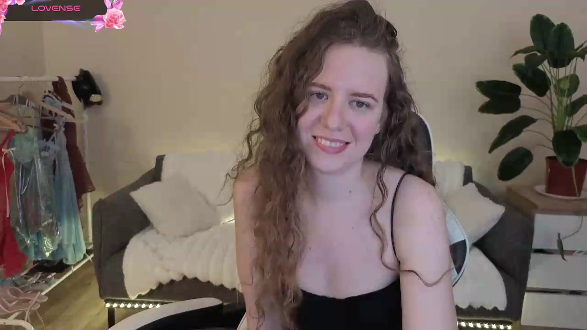 Gallery image thumbnail from BlueFlowerr's myfreecams stream on, 07/26/2026, 21:23 image 20 of 20