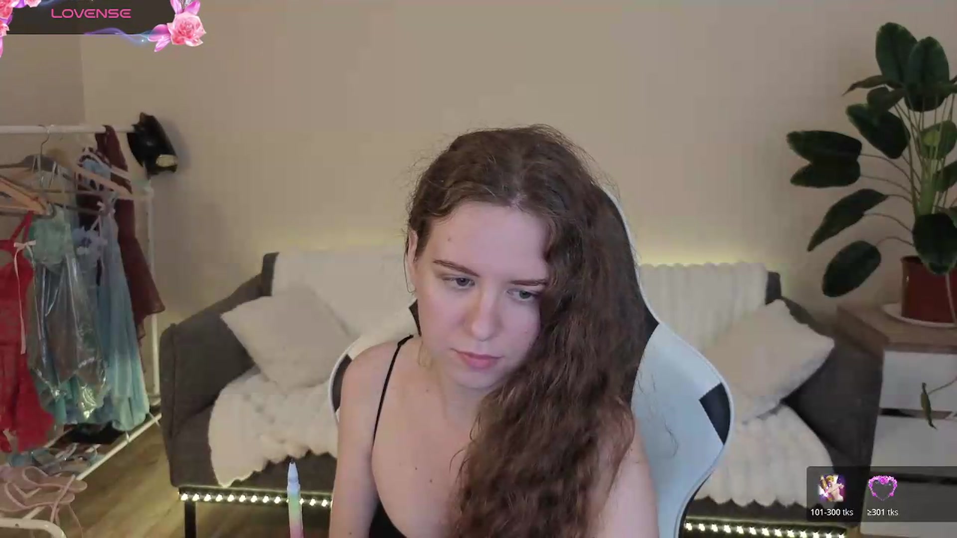 Gallery image thumbnail from BlueFlowerr's myfreecams stream on, 07/26/2026, 22:27 image 20 of 20