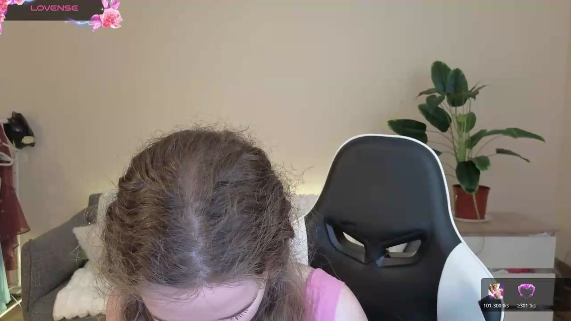 Gallery image thumbnail from BlueFlowerr's myfreecams stream on, 07/27/2026, 20:17 image 11 of 20