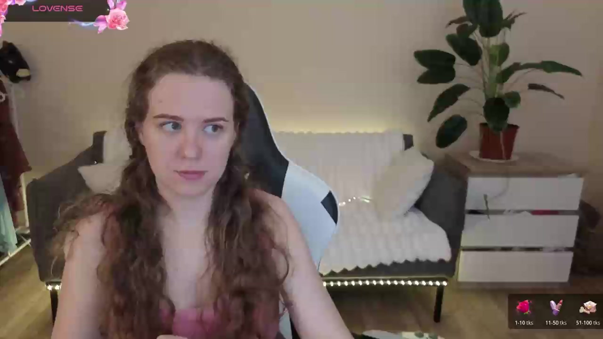 Gallery image thumbnail from BlueFlowerr's myfreecams stream on, 07/27/2026, 20:17 image 2 of 20
