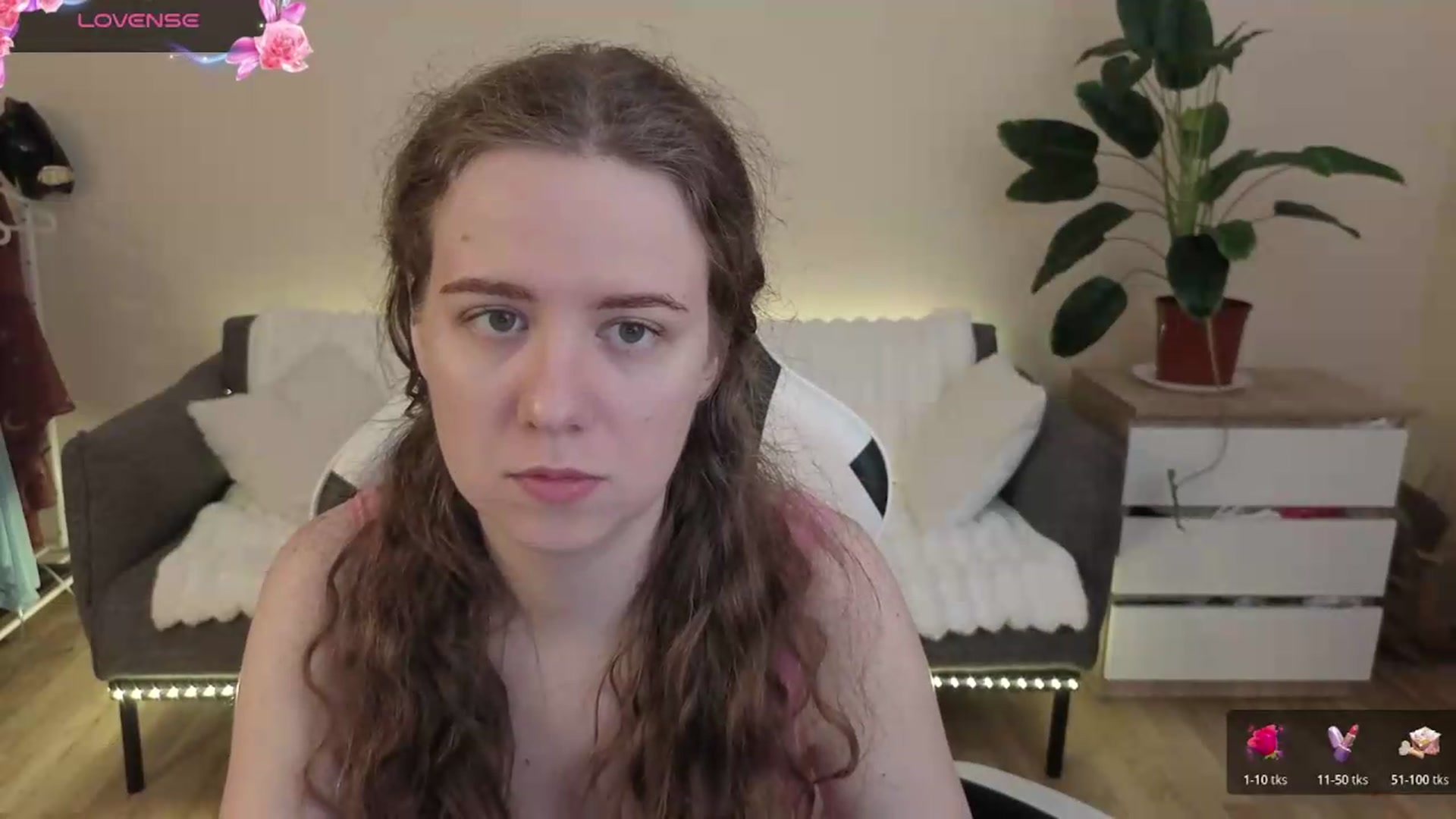 Gallery image thumbnail from BlueFlowerr's myfreecams stream on, 07/27/2026, 20:17 image 4 of 20