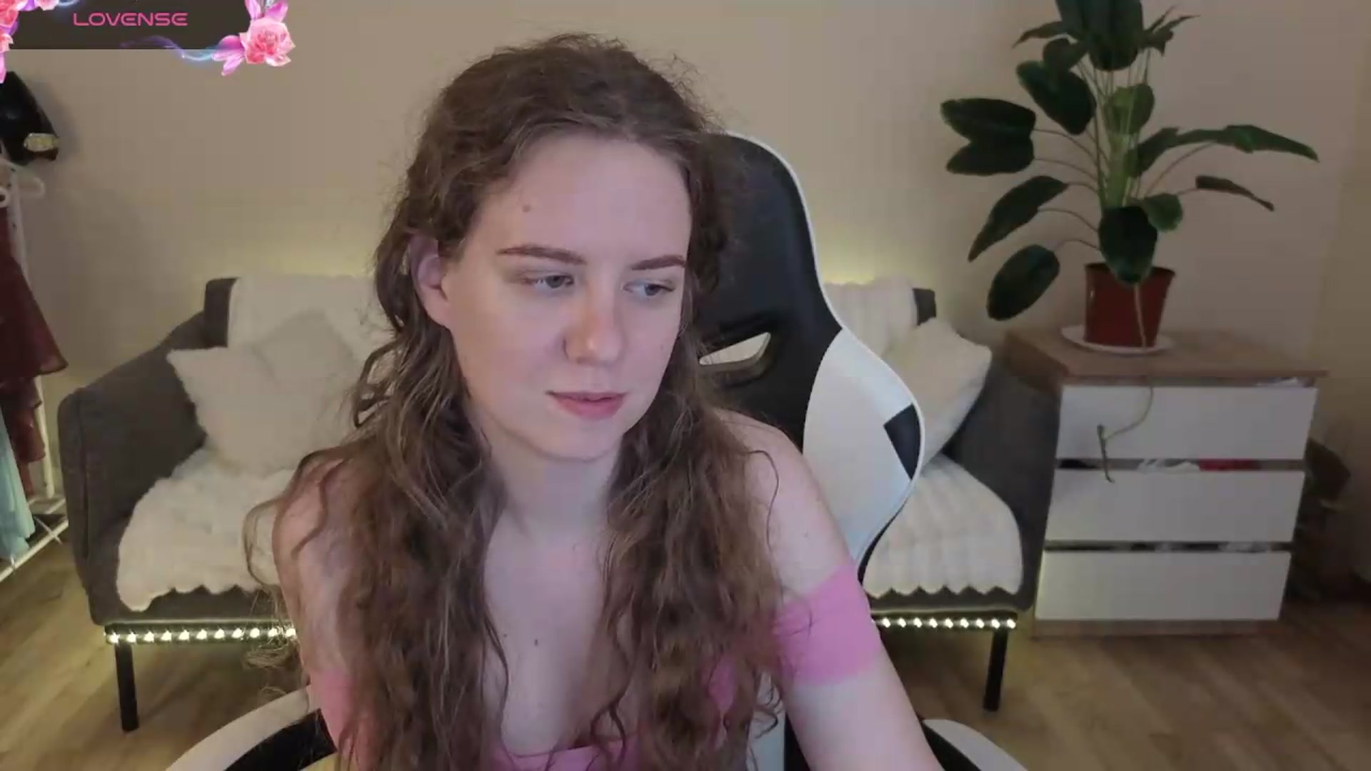 Gallery image thumbnail from BlueFlowerr's myfreecams stream on, 07/27/2026, 23:29 image 19 of 20