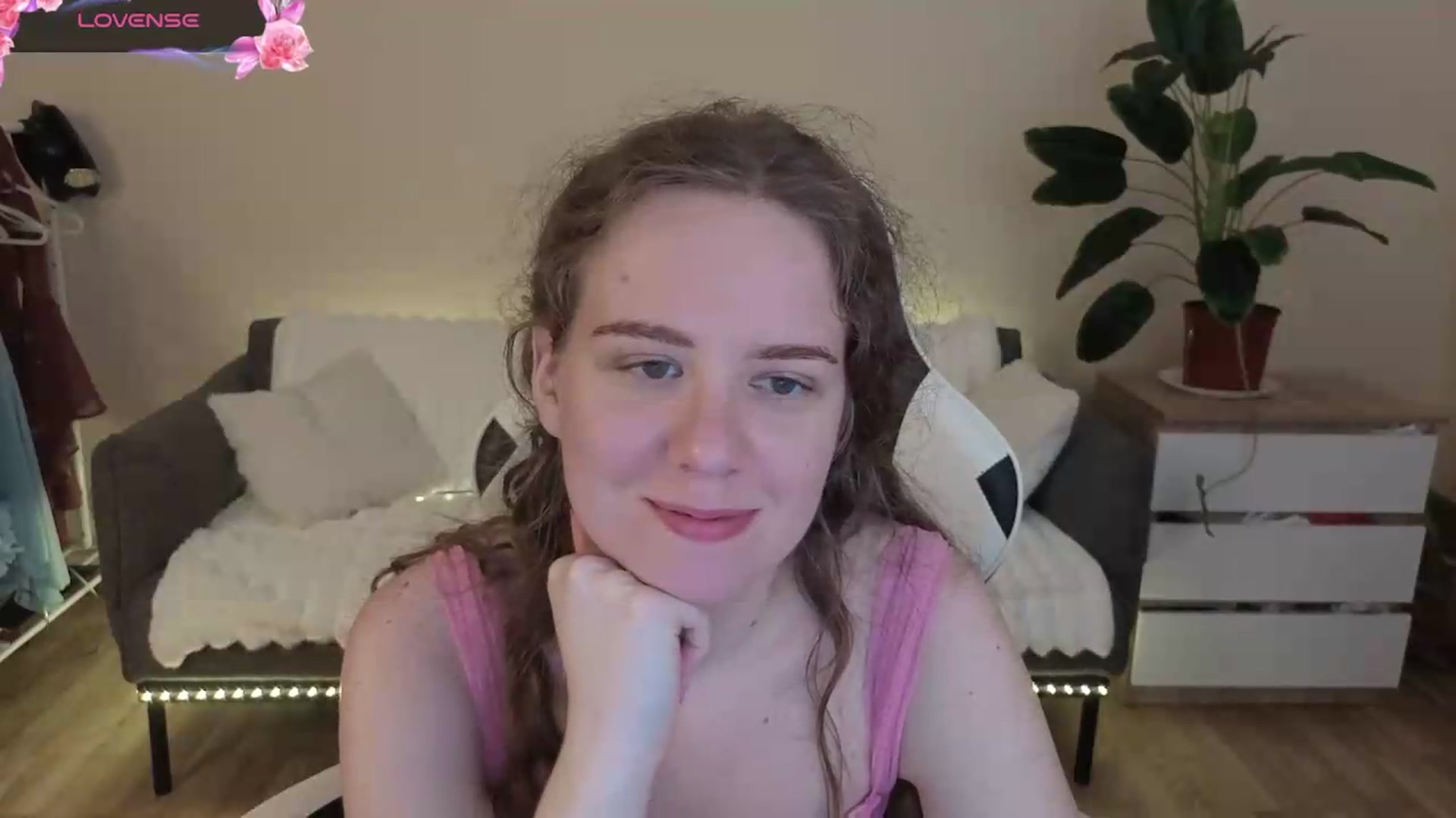 Gallery image thumbnail from BlueFlowerr's myfreecams stream on, 07/27/2026, 23:29 image 4 of 20