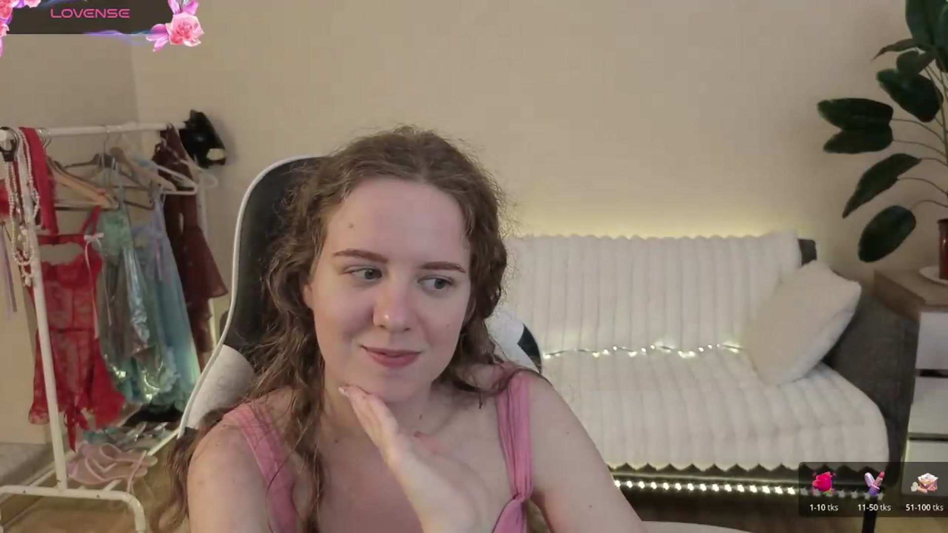Gallery image thumbnail from BlueFlowerr's myfreecams stream on, 07/27/2026, 23:29 image 10 of 20