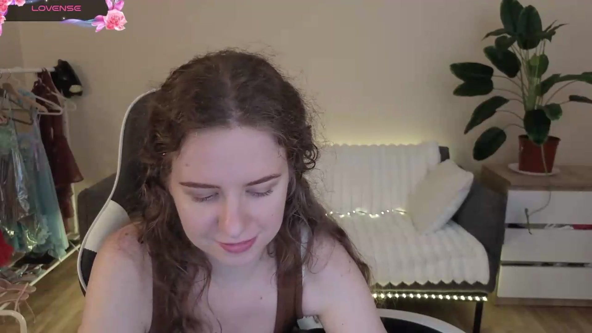 Gallery image thumbnail from BlueFlowerr's myfreecams stream on, 07/28/2026, 02:15 image 13 of 20
