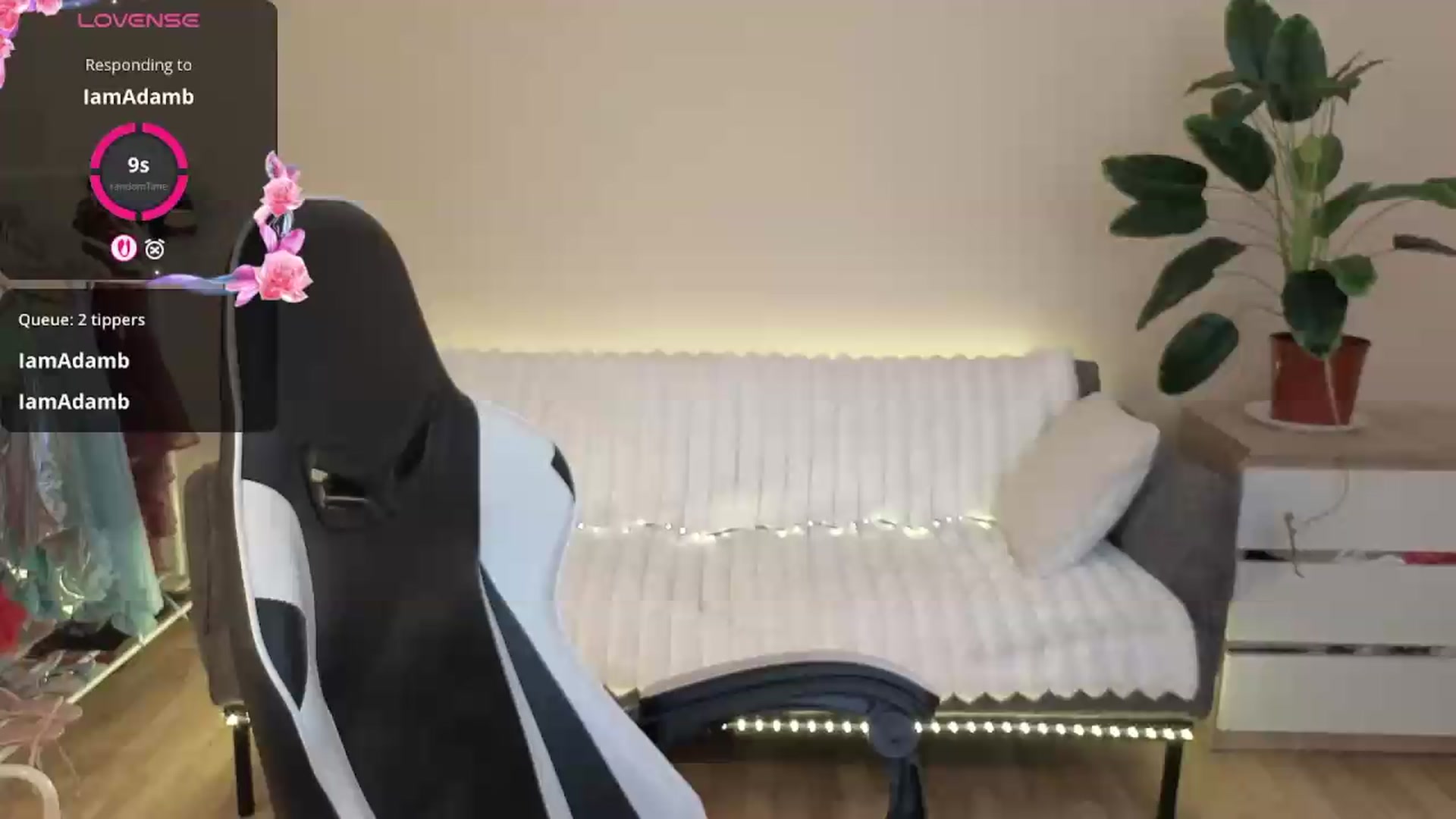 Gallery image thumbnail from BlueFlowerr's myfreecams stream on, 07/28/2026, 02:15 image 17 of 20