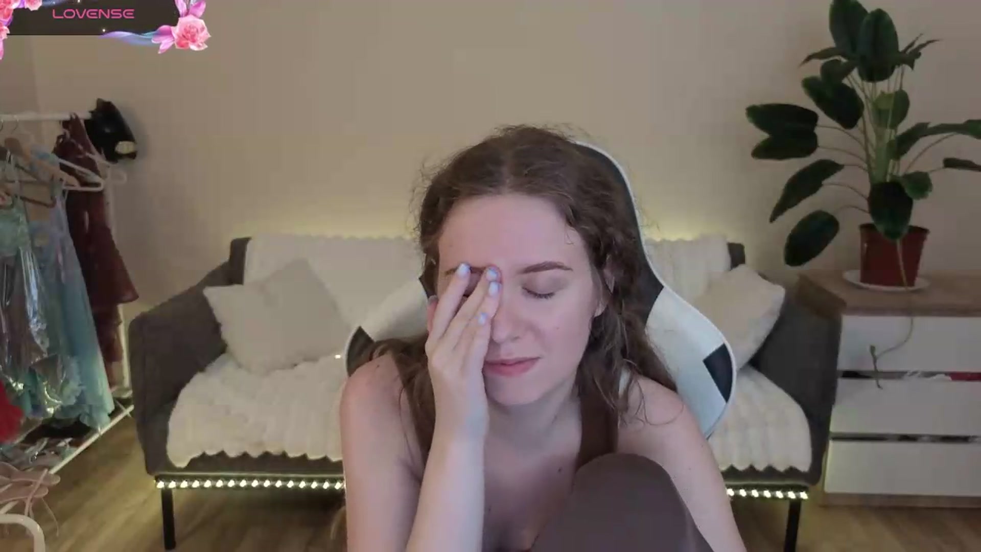Gallery image thumbnail from BlueFlowerr's myfreecams stream on, 07/28/2026, 02:15 image 3 of 20