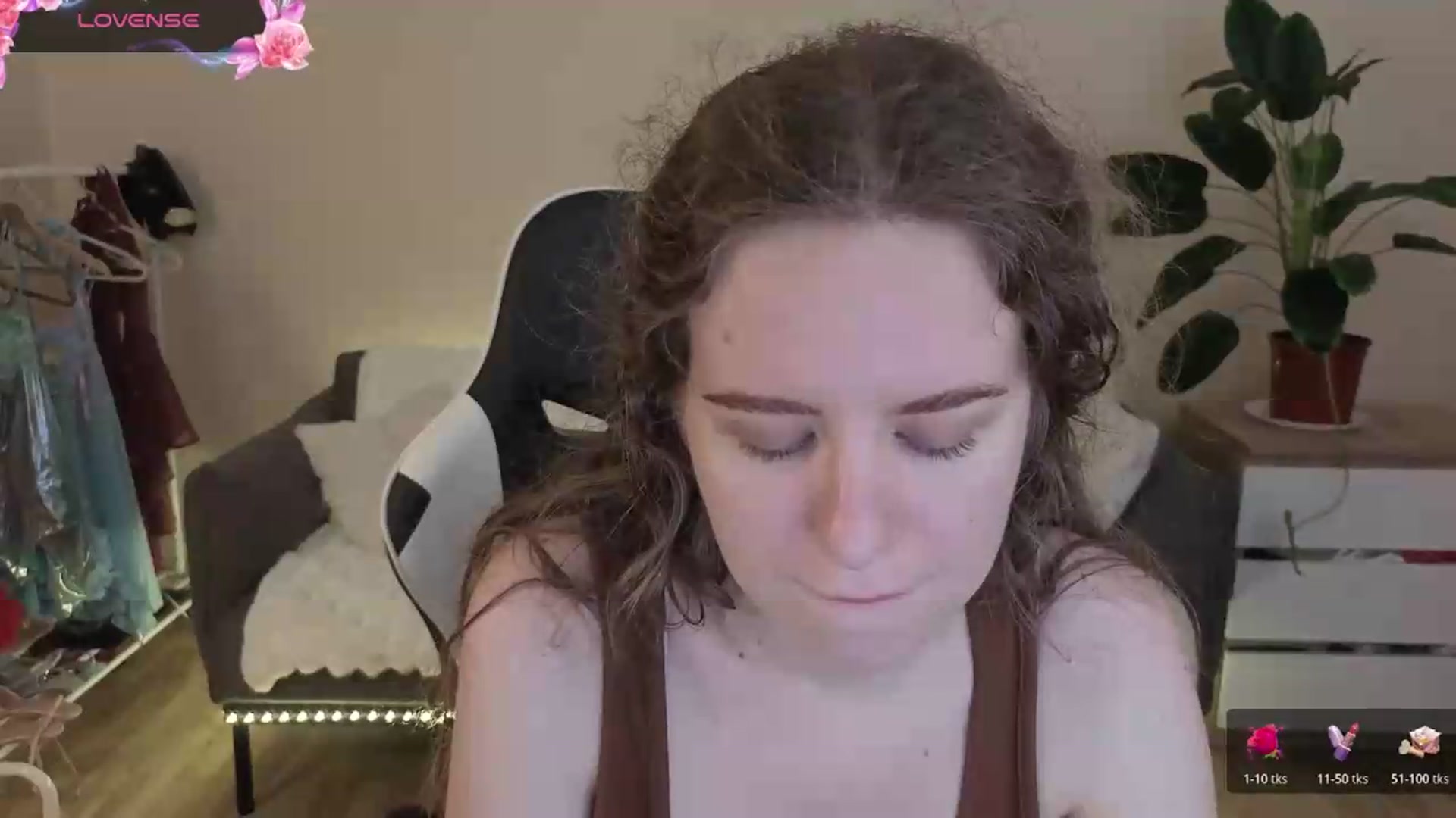 Gallery image thumbnail from BlueFlowerr's myfreecams stream on, 07/28/2026, 02:15 image 18 of 20