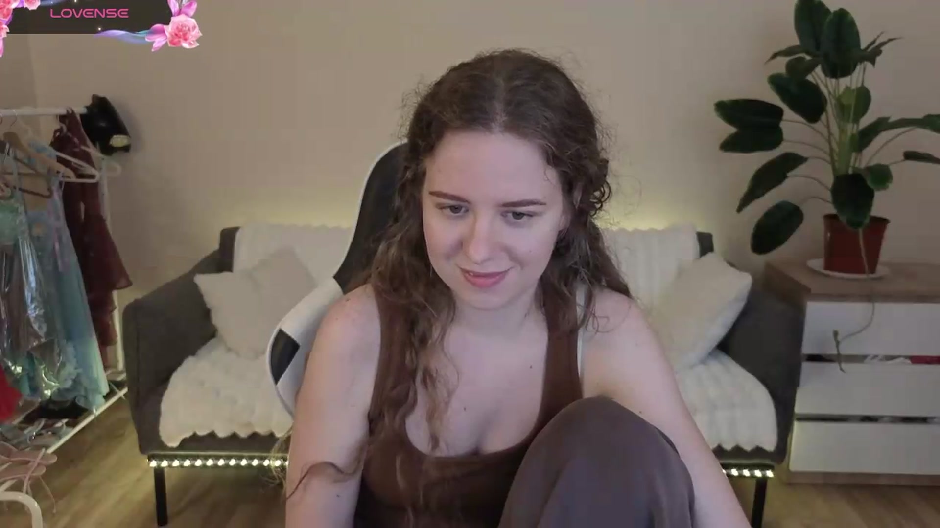 Gallery image thumbnail from BlueFlowerr's myfreecams stream on, 07/28/2026, 02:15 image 9 of 20