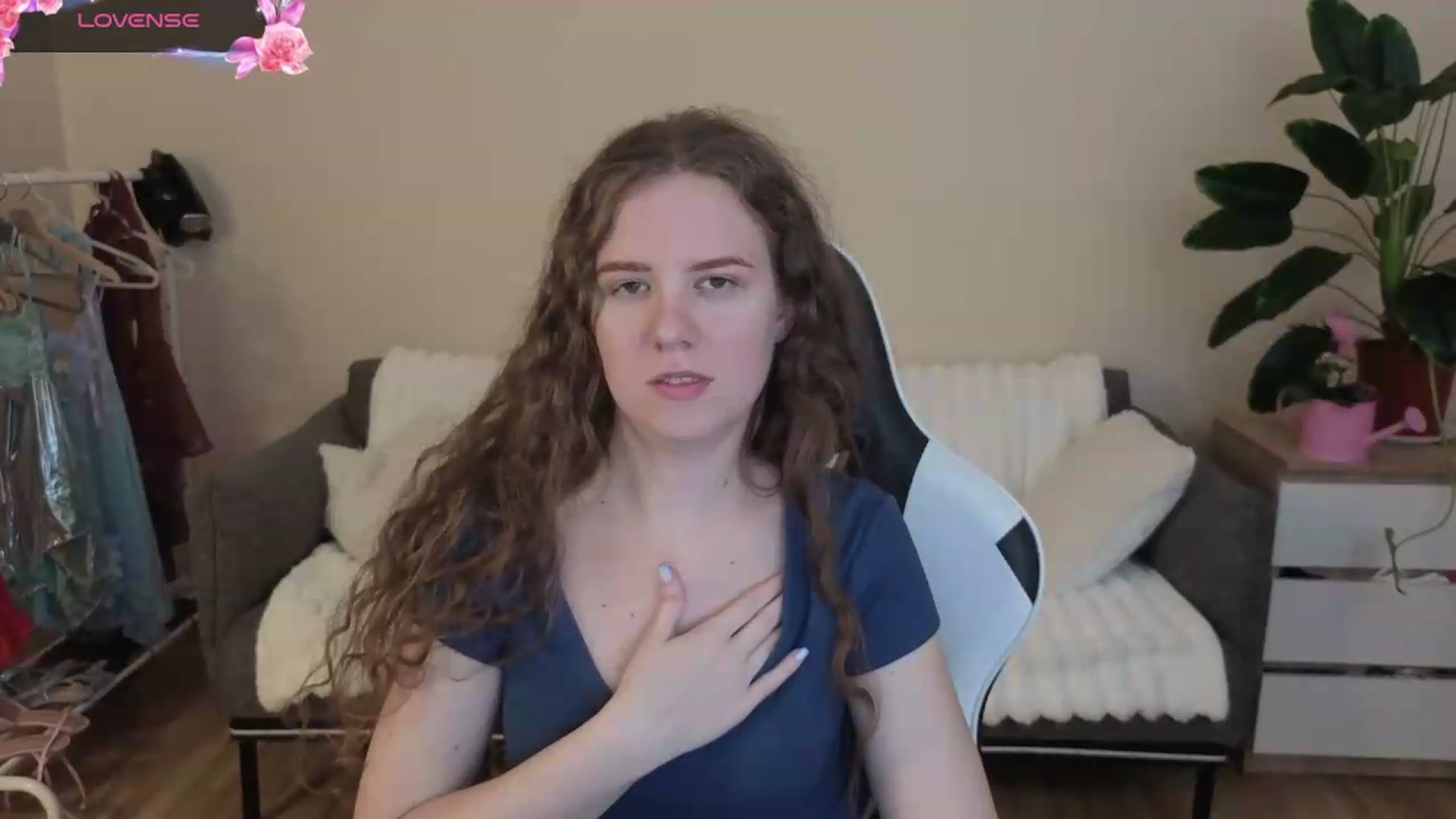 Gallery image thumbnail from BlueFlowerr's myfreecams stream on, 07/28/2026, 19:29 image 17 of 20