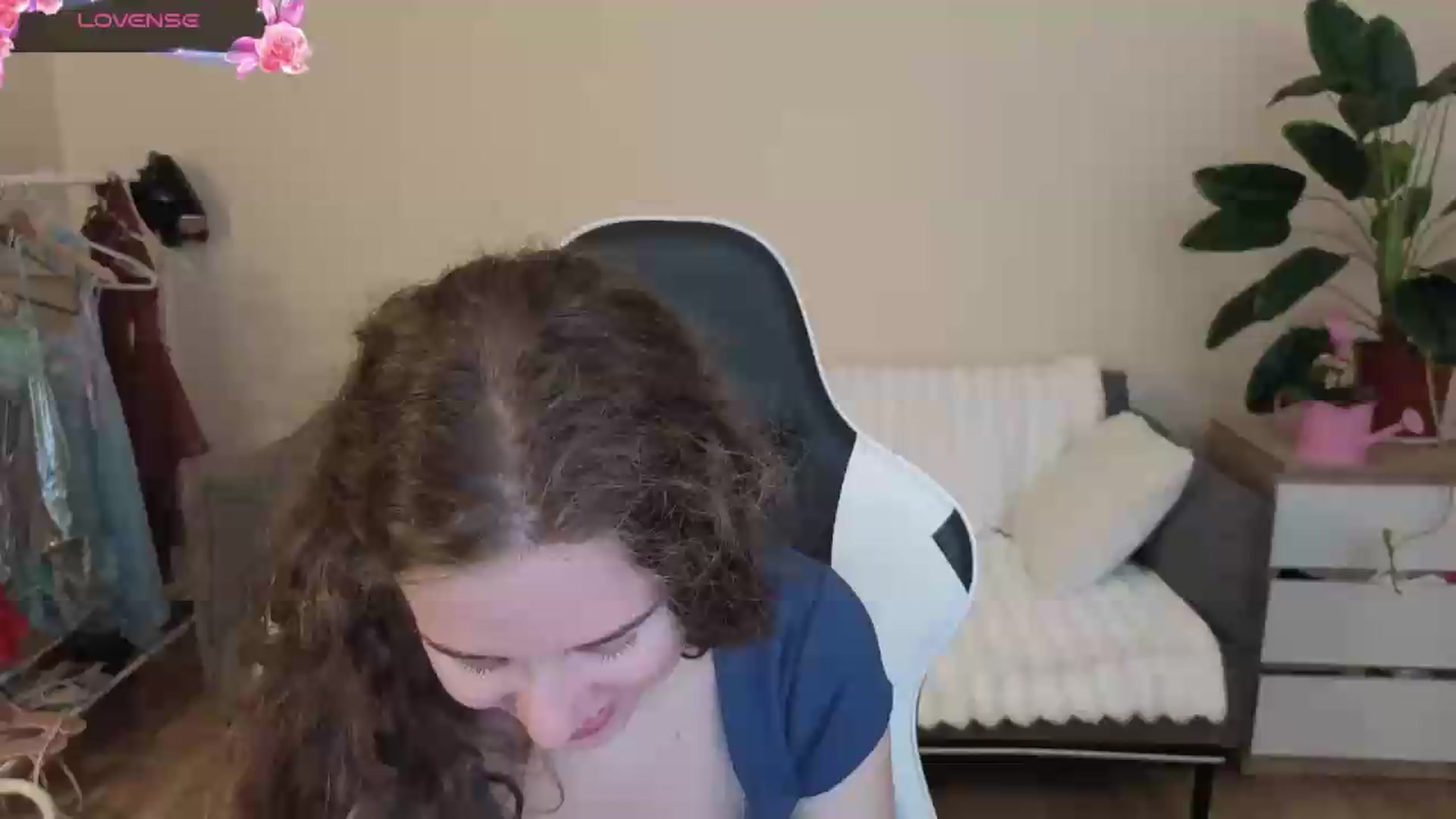 Gallery image thumbnail from BlueFlowerr's myfreecams stream on, 07/28/2026, 19:29 image 5 of 20