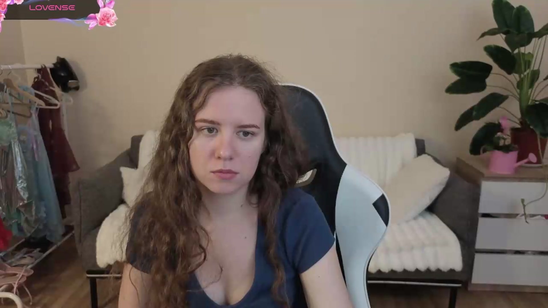 Gallery image thumbnail from BlueFlowerr's myfreecams stream on, 07/28/2026, 19:29 image 16 of 20