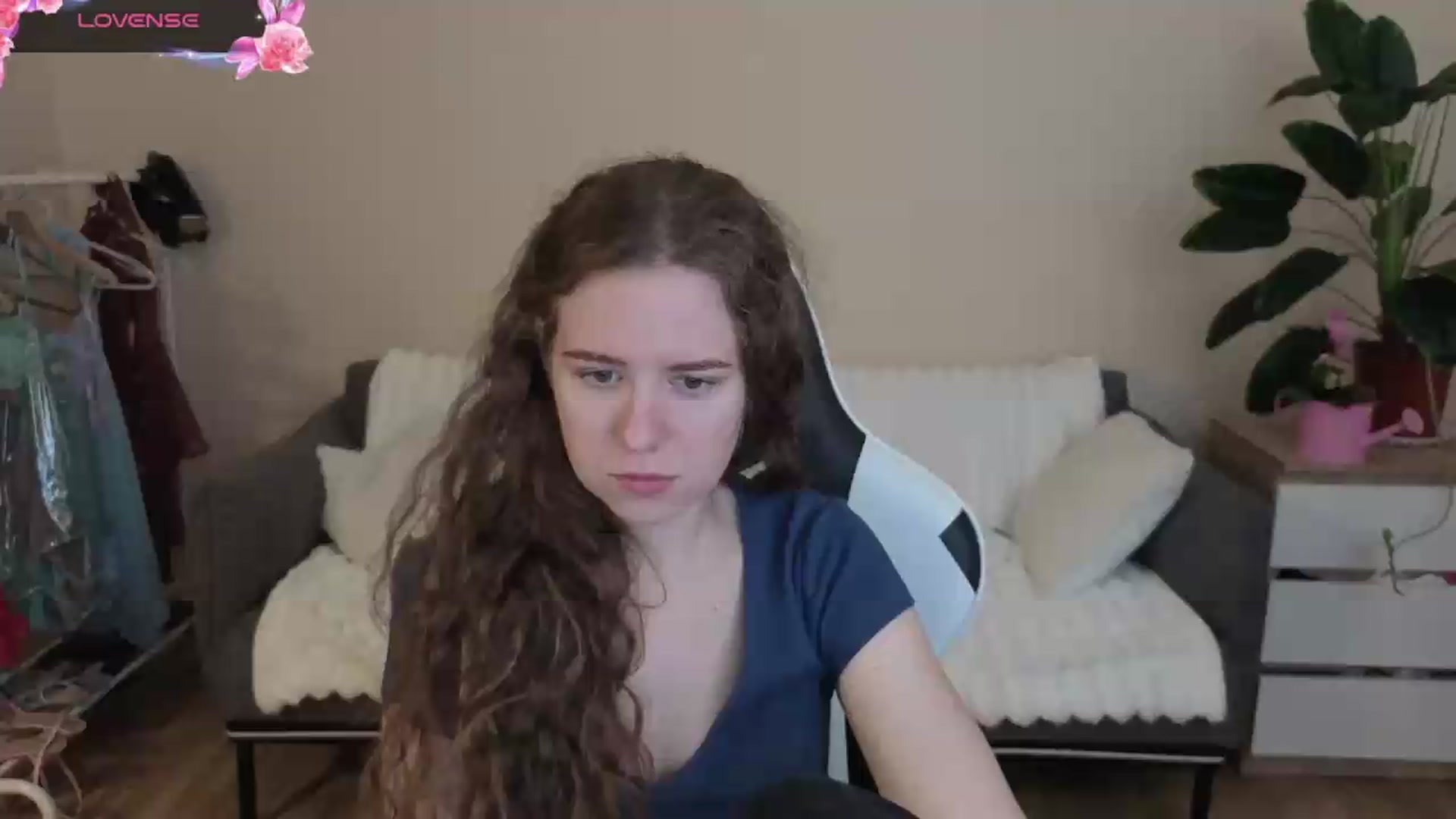 Gallery image thumbnail from BlueFlowerr's myfreecams stream on, 07/28/2026, 19:29 image 4 of 20