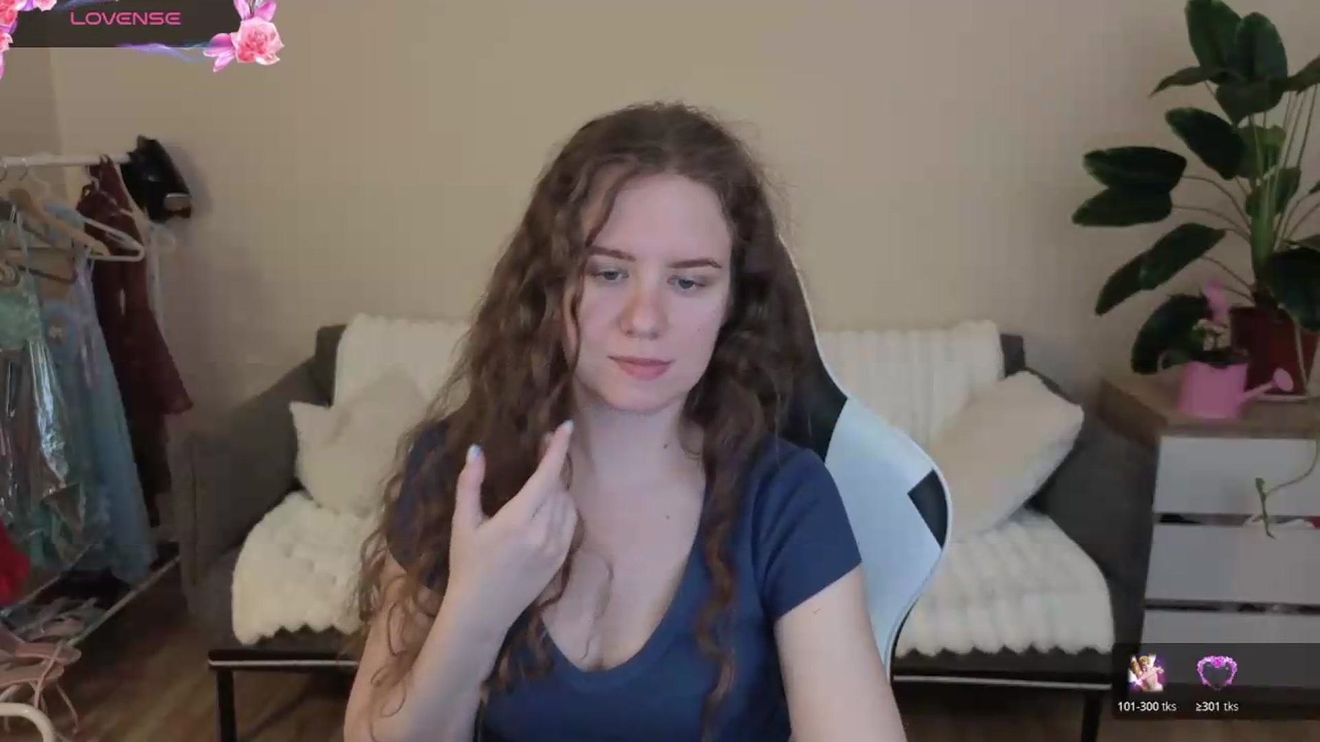 Gallery image thumbnail from BlueFlowerr's myfreecams stream on, 07/28/2026, 19:29 image 18 of 20